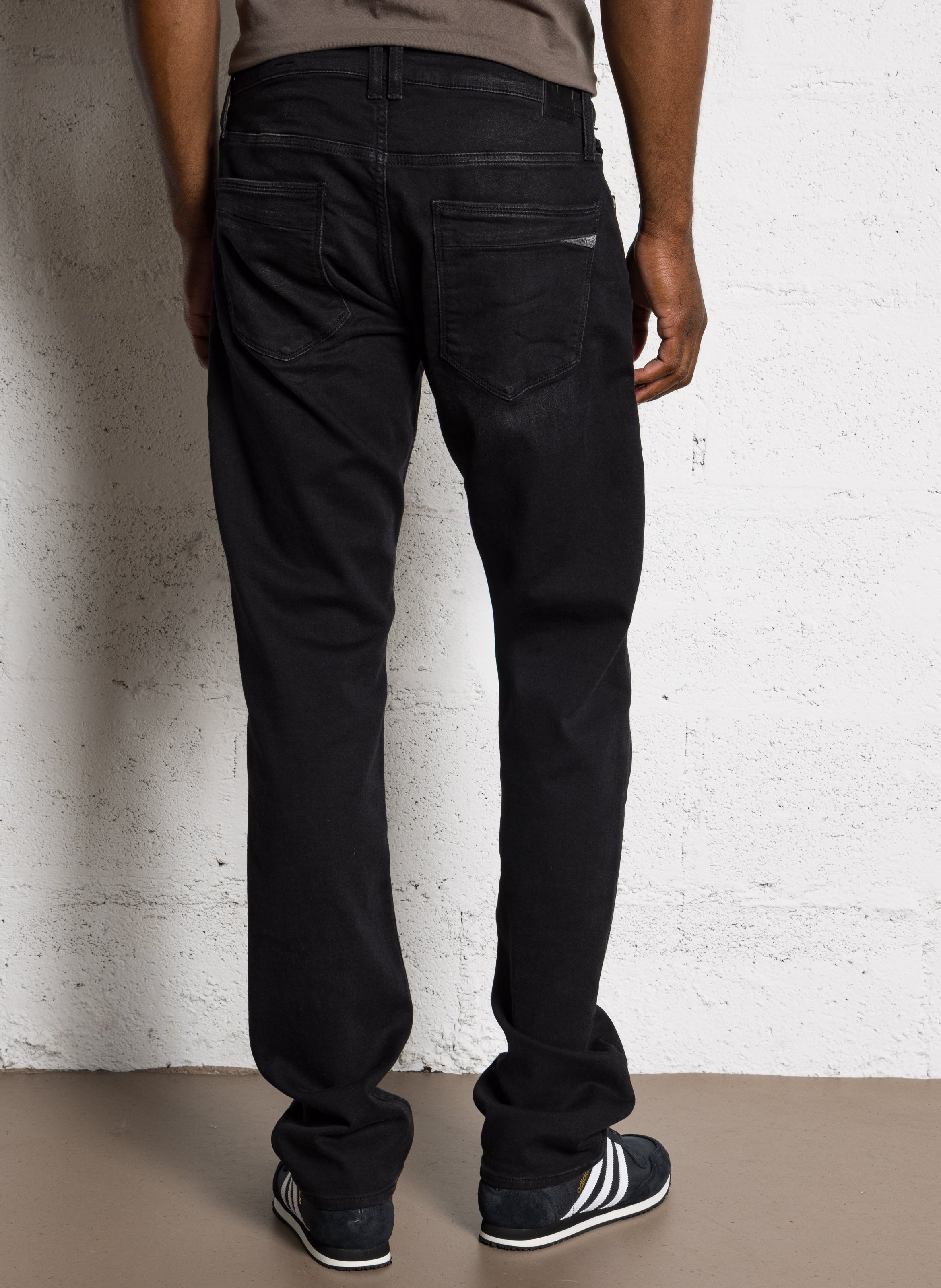 High-rise plain straight jeans LE TEMPS DES CERISES Black