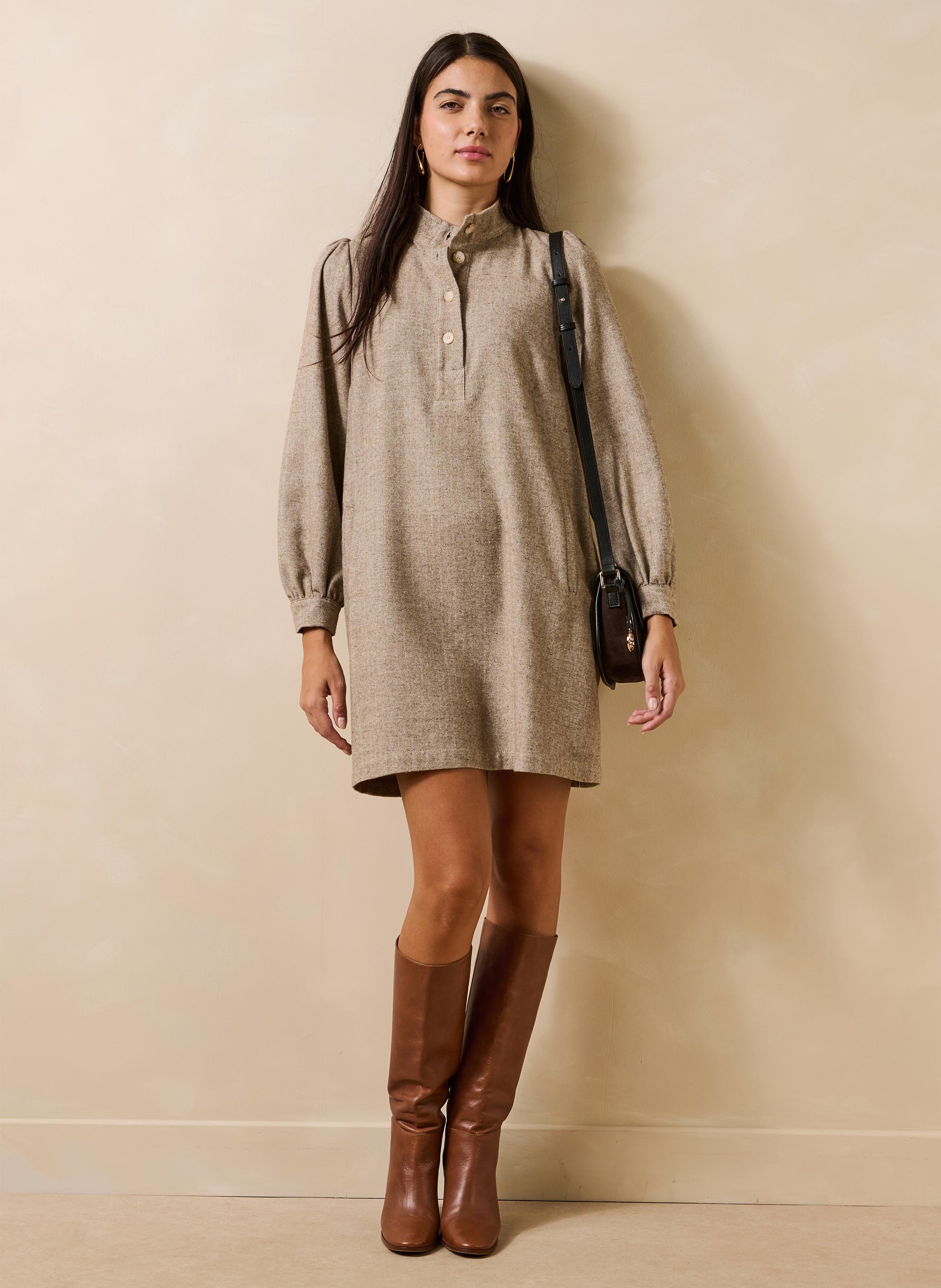 Short straight long-sleeved dress LA FEE MARABOUTEE Beige