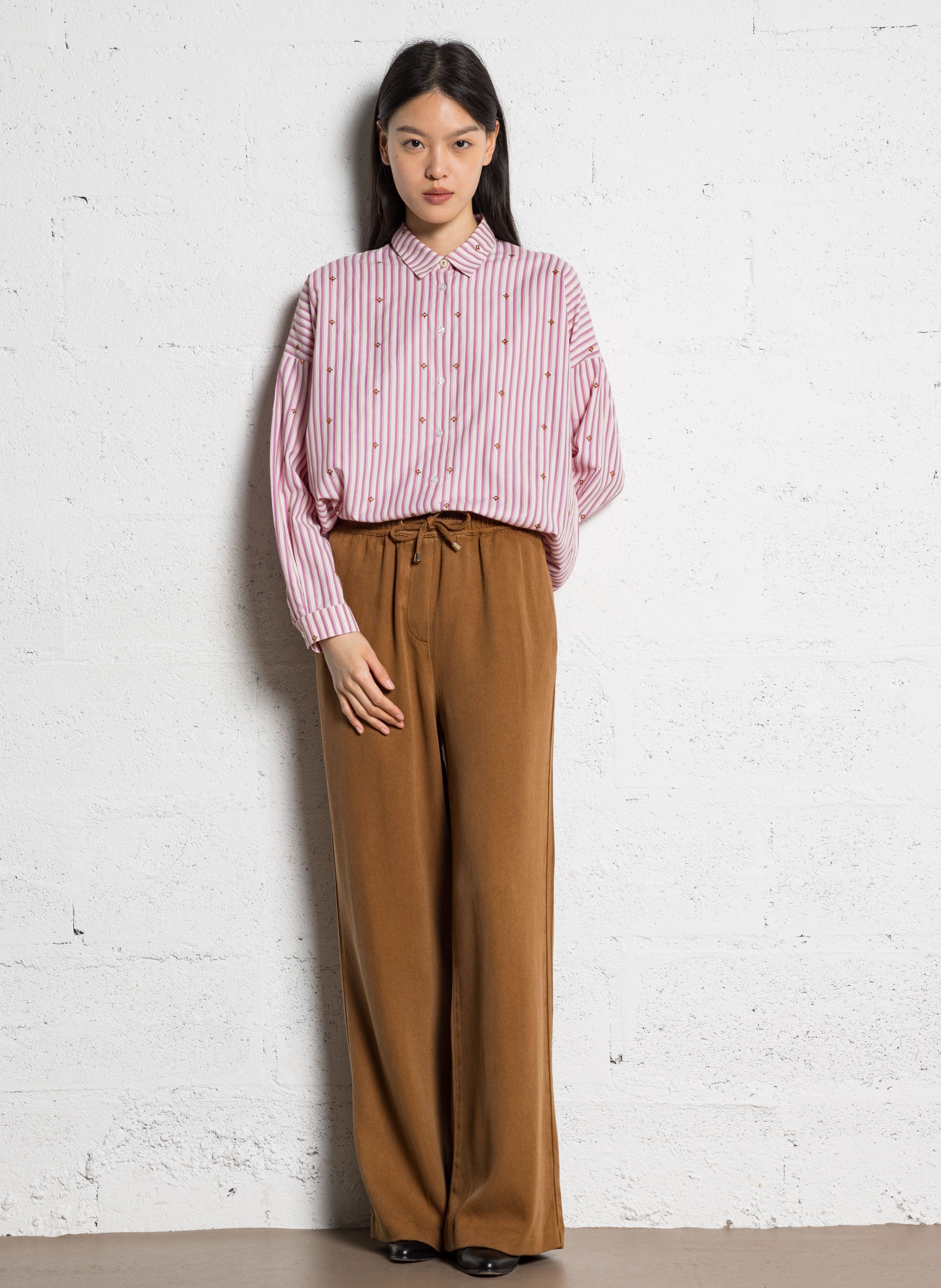 Chemise oversize col classique rayée à broderies I CODE Rose