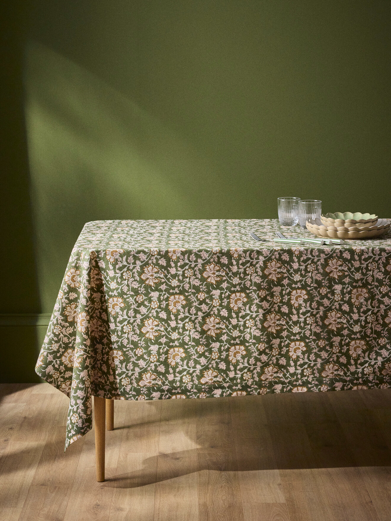 Indian floral cotton tablecloth CYRILLUS Green