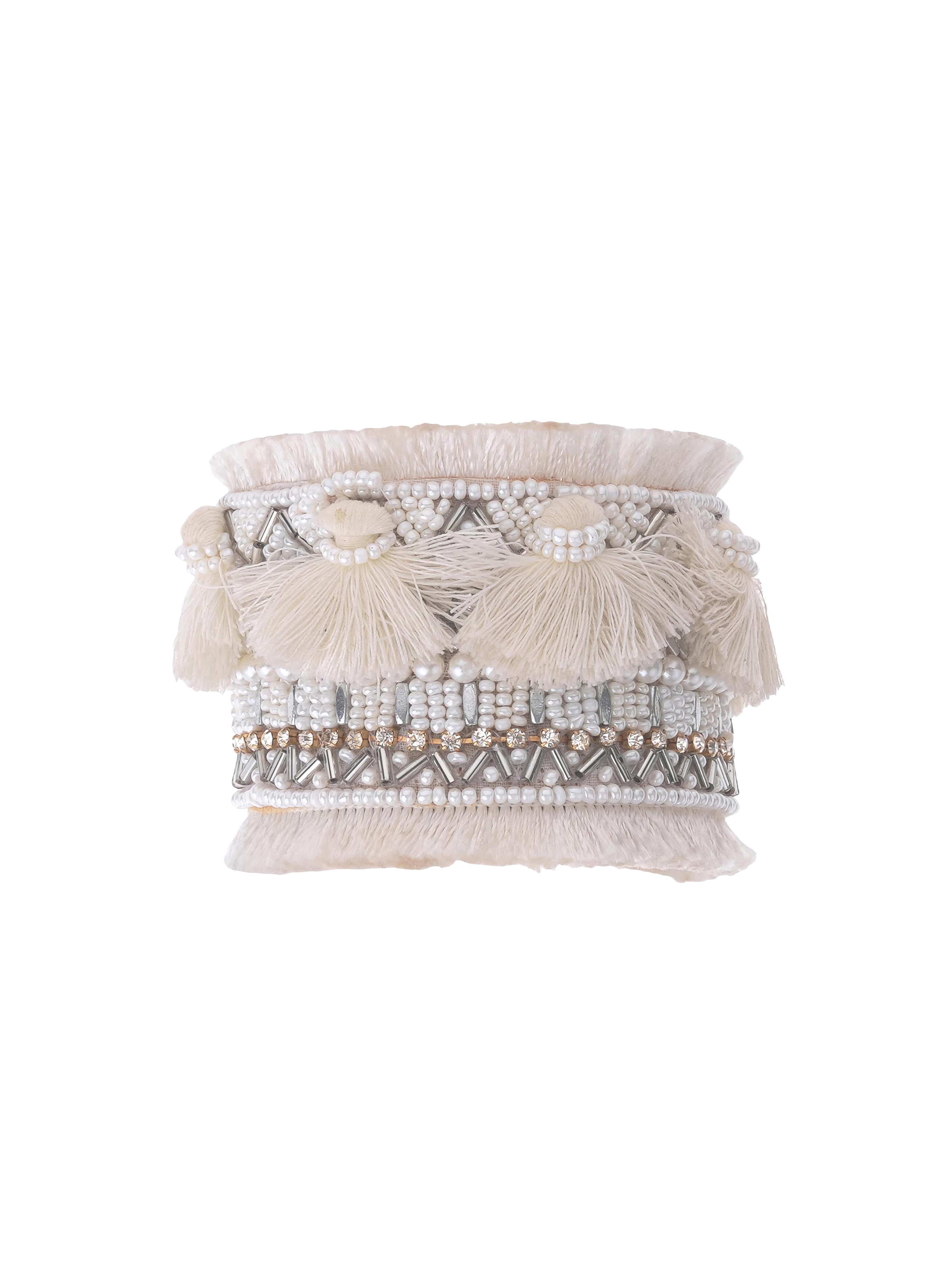 Adjustable beaded cuff HIPANEMA White