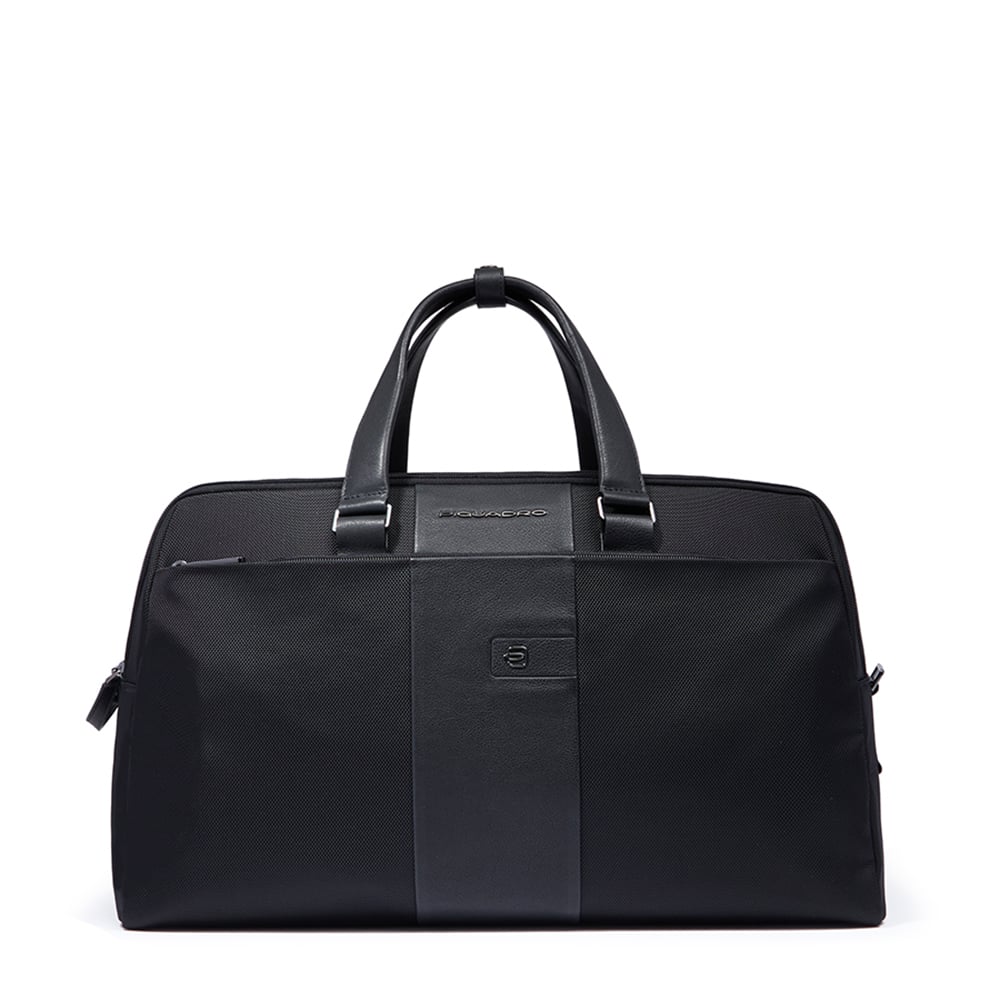 Small-sized gym bag made of recycled fabric PIQUADRO Black