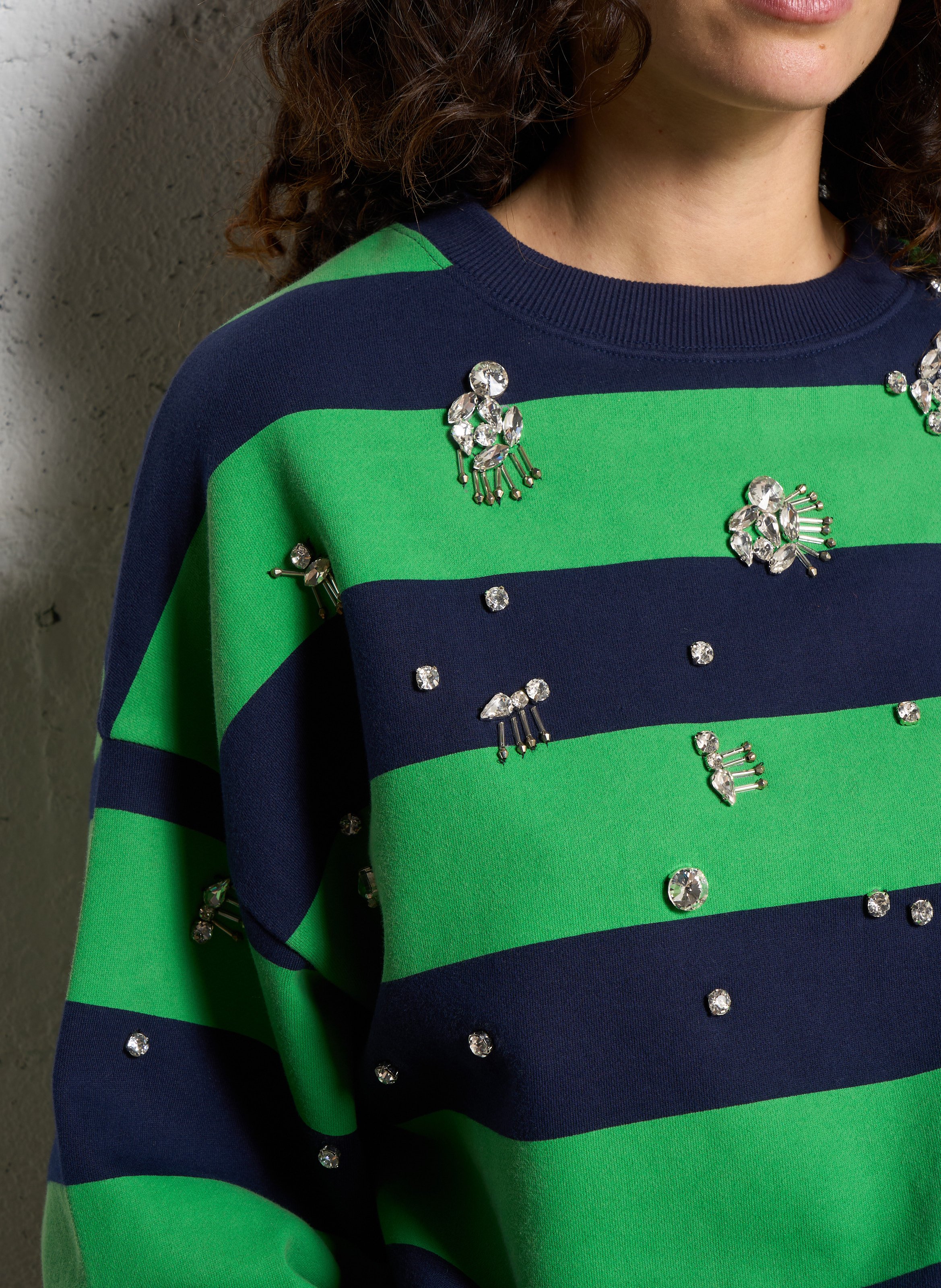 Sweat ample col rond rayé à bijoux en coton bio FABIENNE CHAPOT Bleu