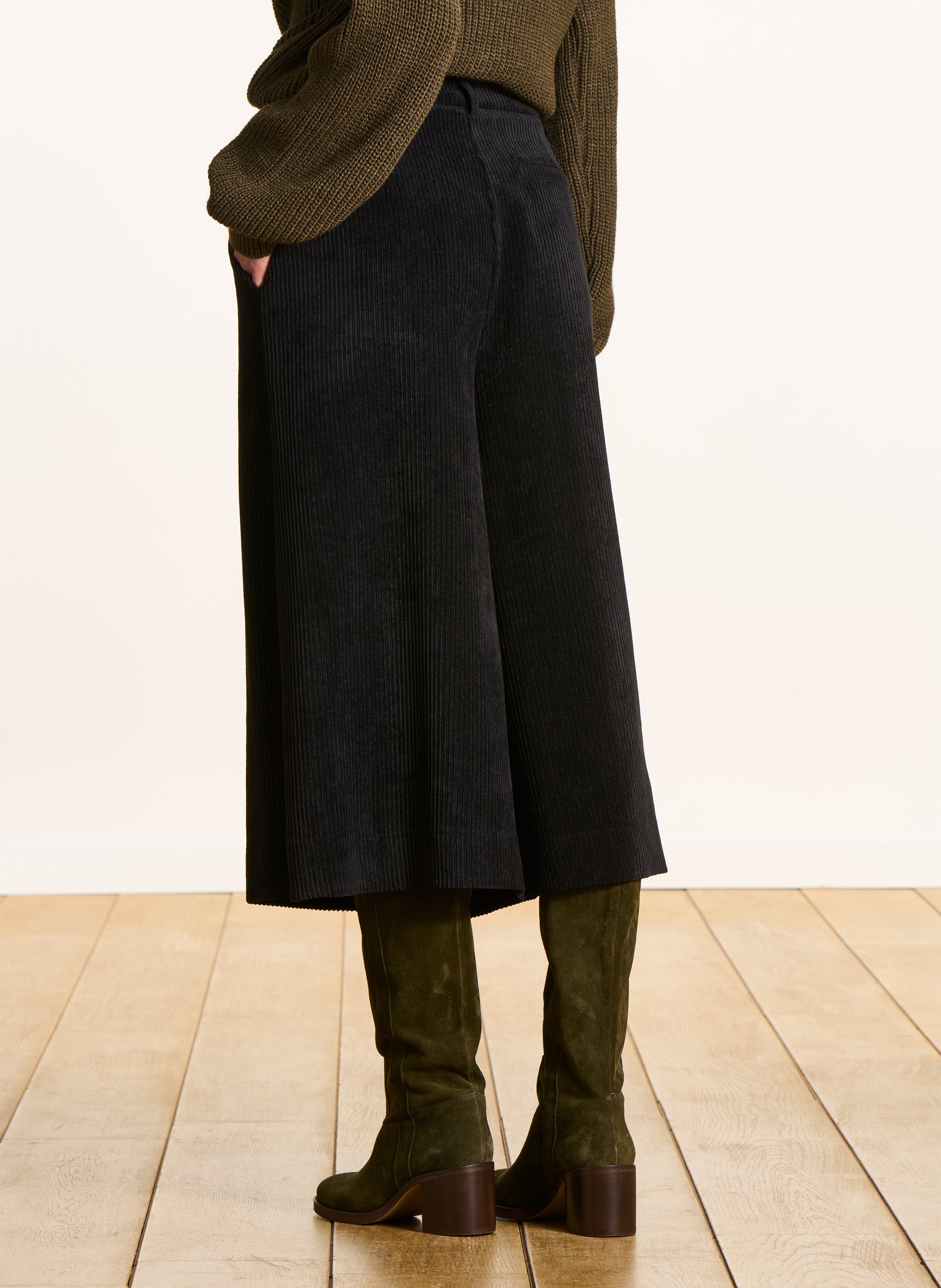 Wide-leg corduroy Bermuda shorts LA FEE MARABOUTEE Black