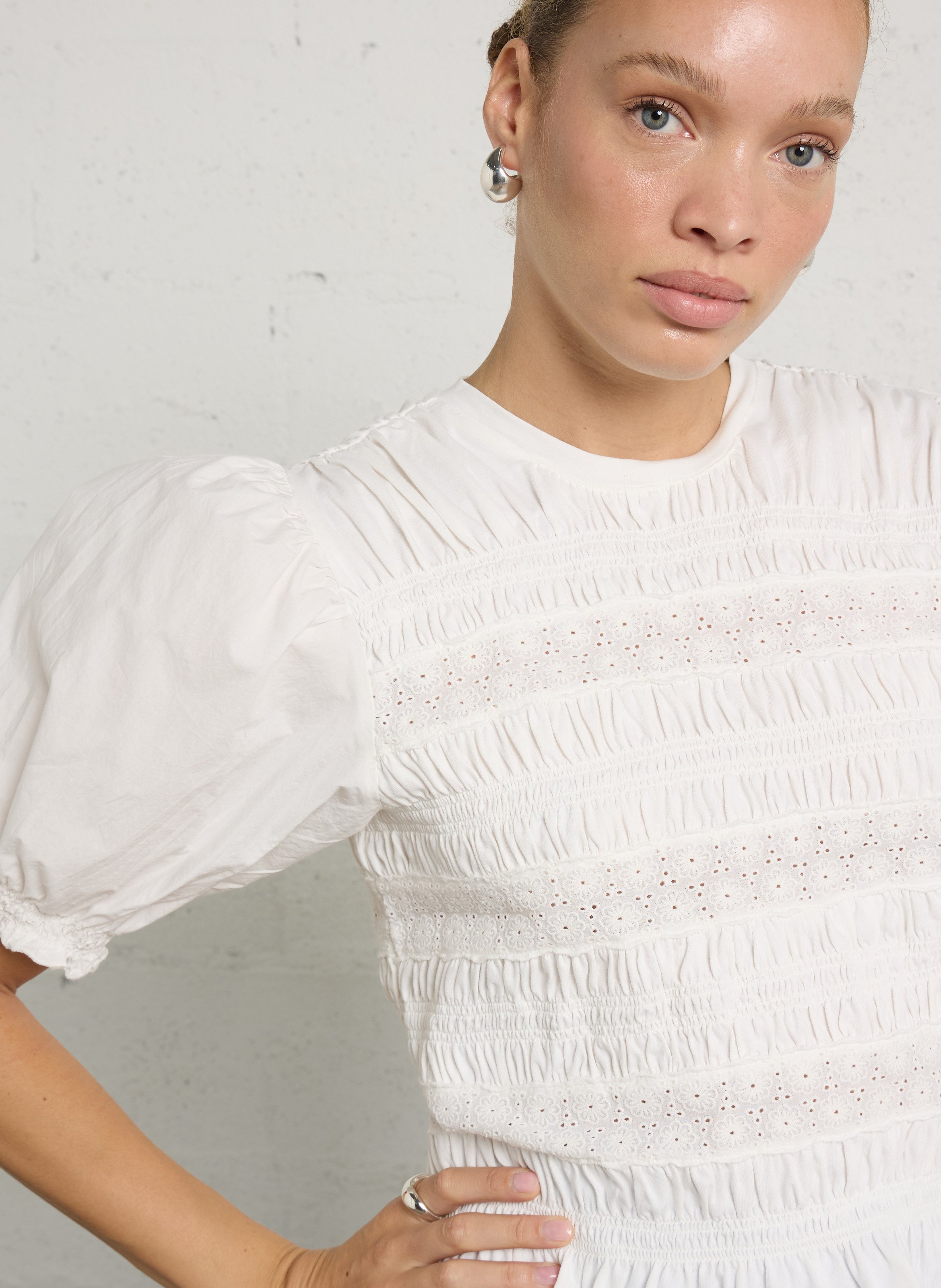 Short-sleeve smocked top with embroidery DES PETITS HAUTS Beige