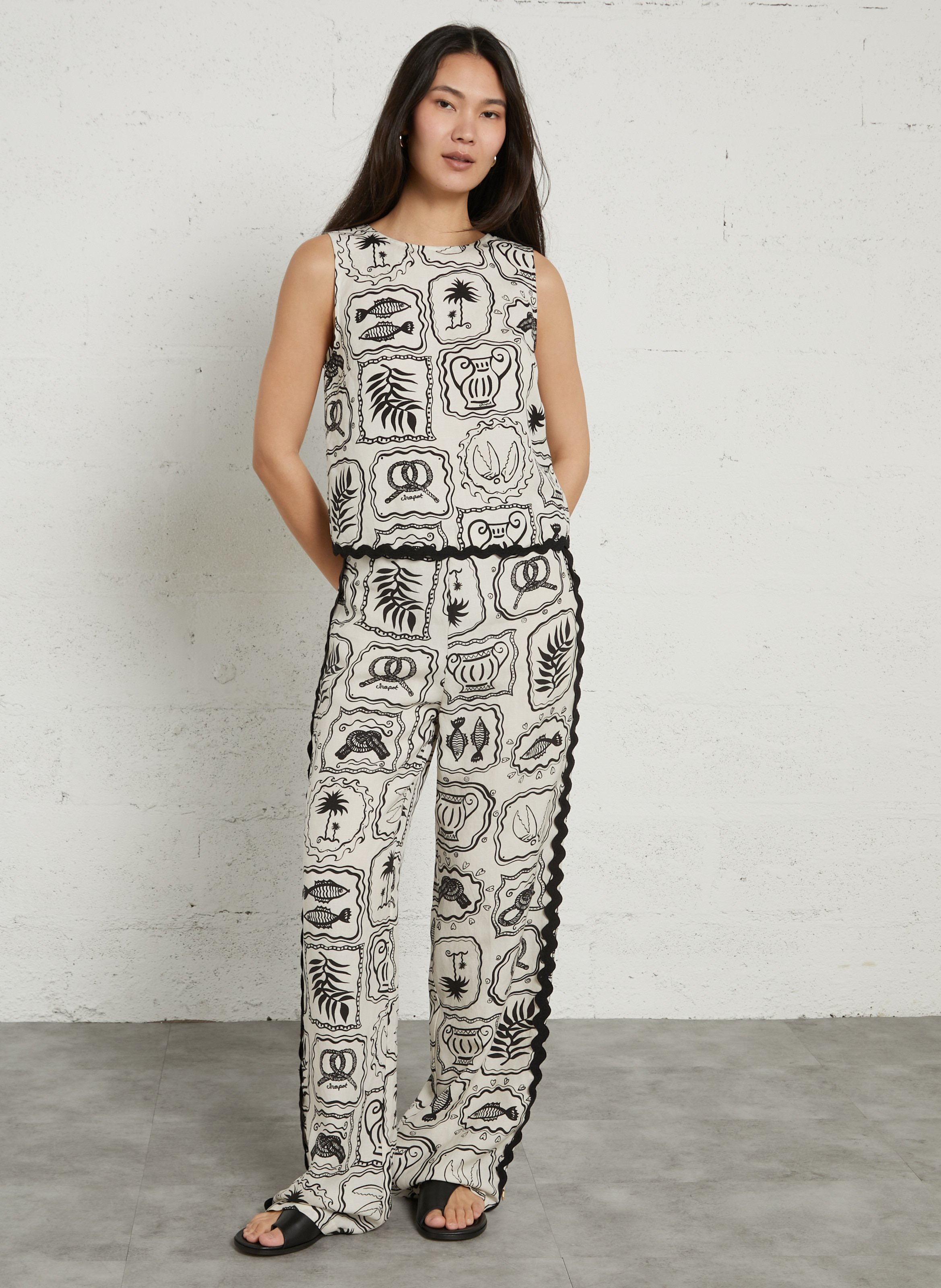 Aouda flat leather sandals MAISON TOUFET Black