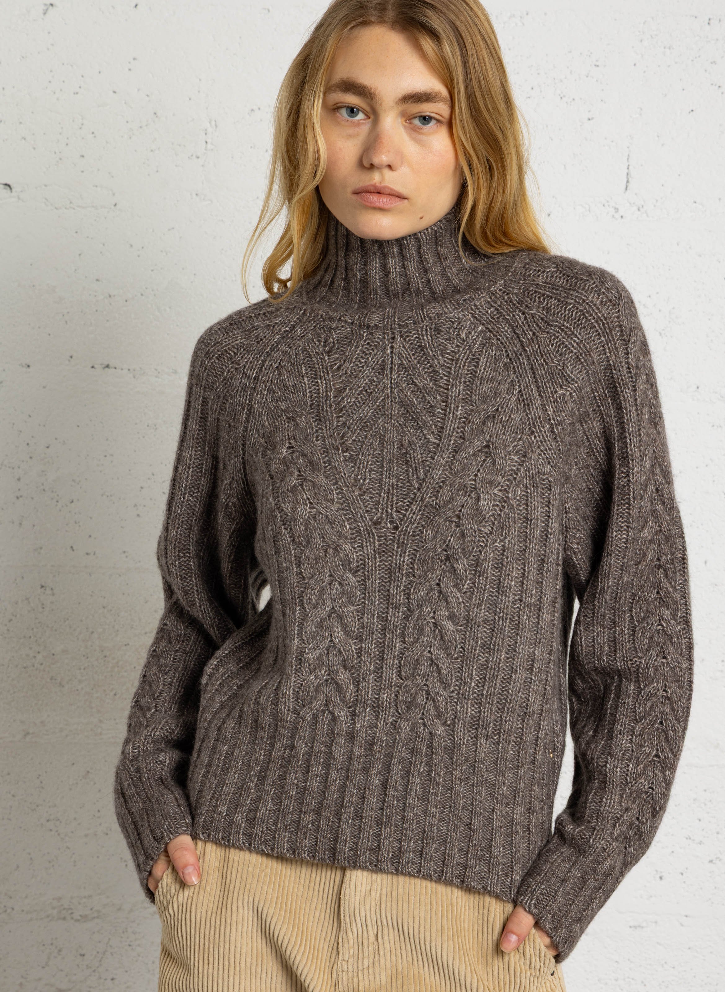 Pull droit à col montant en coton et laine DES PETITS HAUTS Gris