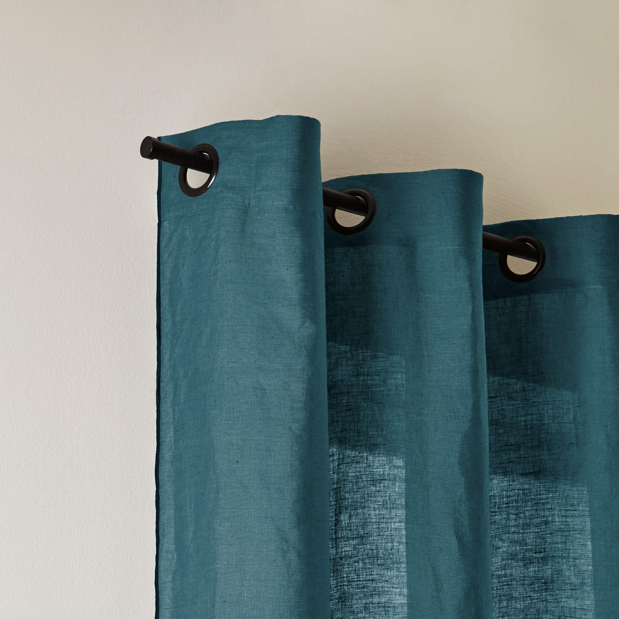 Curtain with black eyelets MADURA Blue