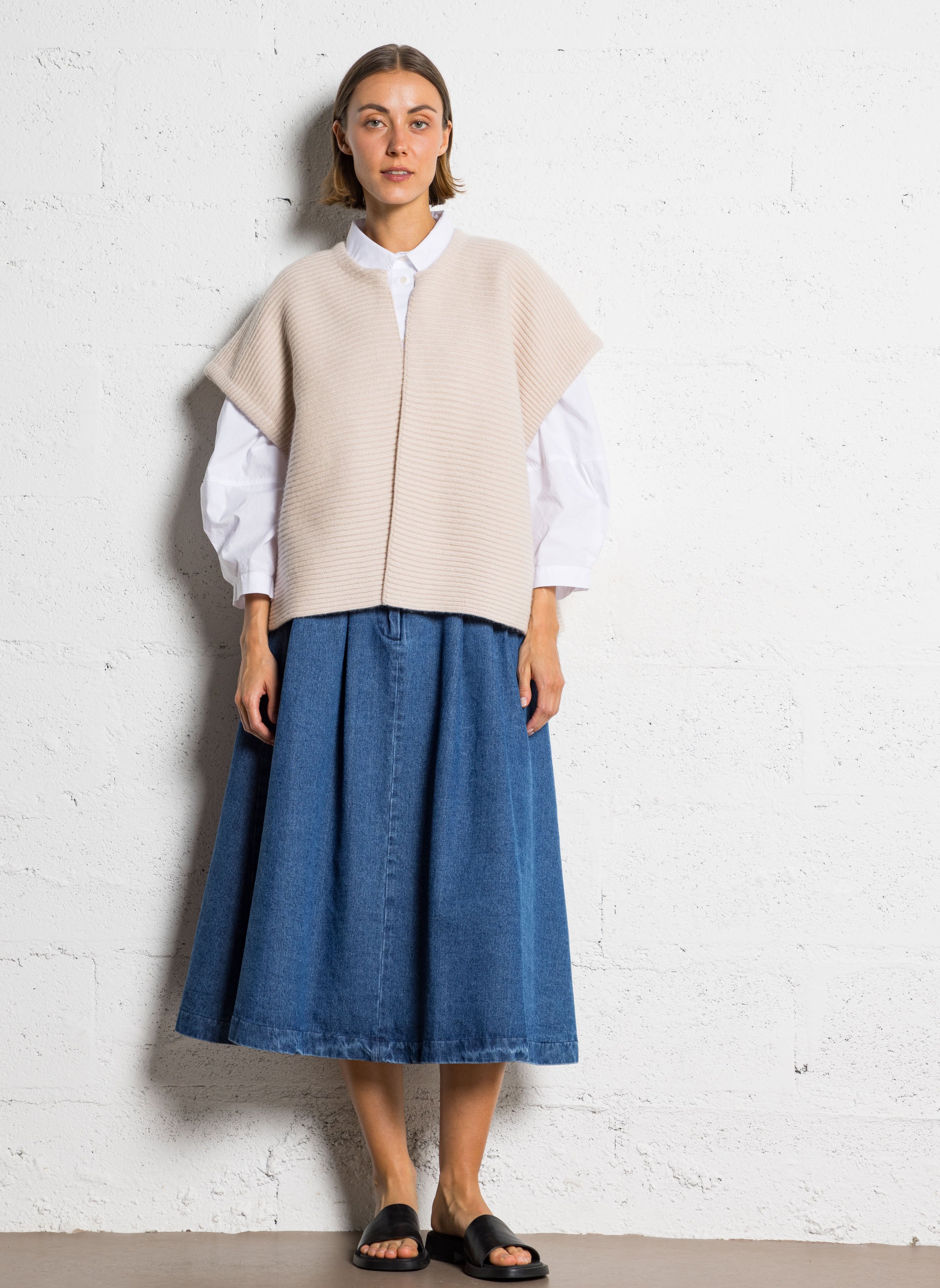 Cashmere ribbed edge cape KUJTEN Beige