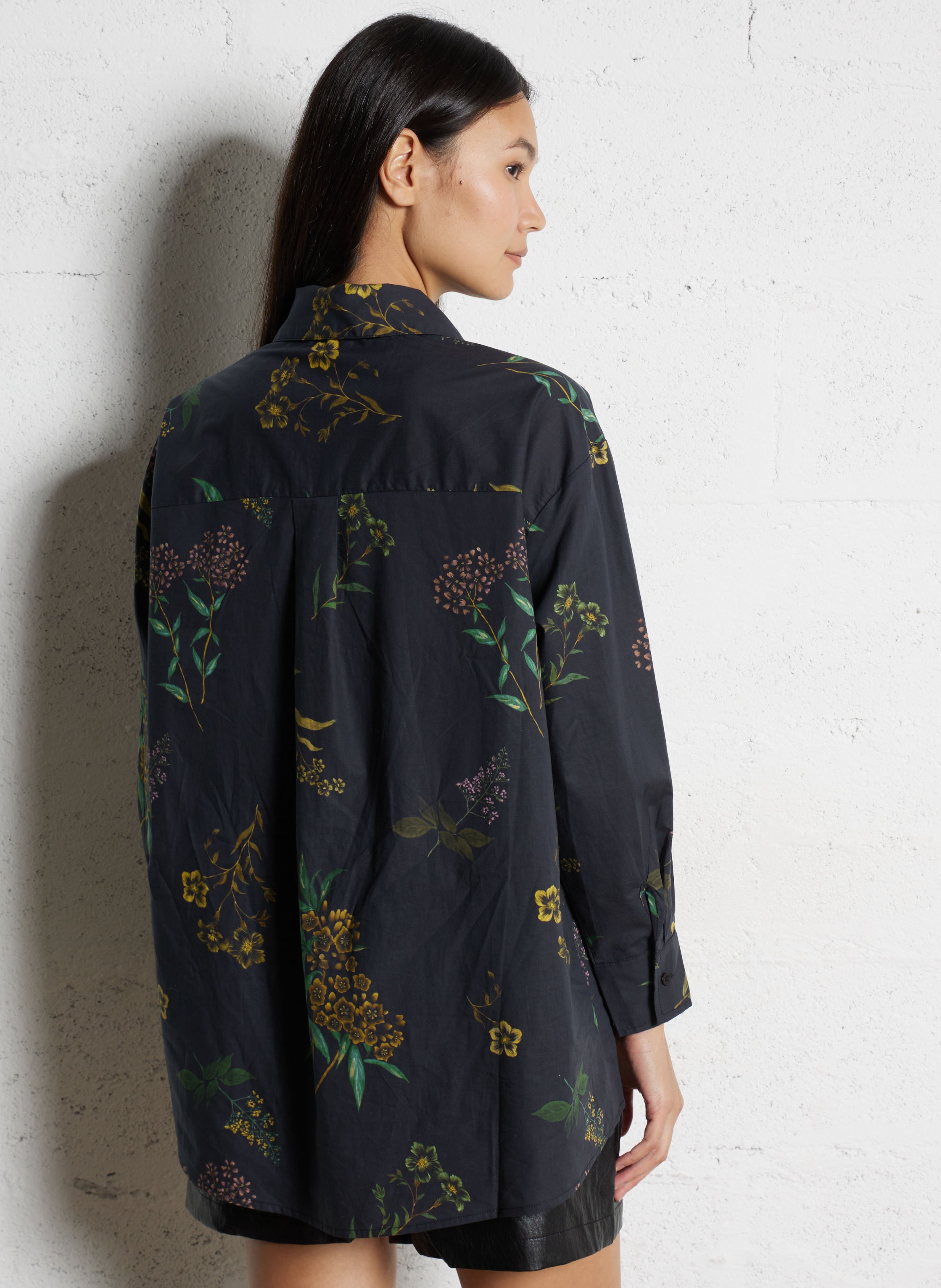 Gerade geschnittene Baumwollbluse mit Print THE KORNER Schwarz