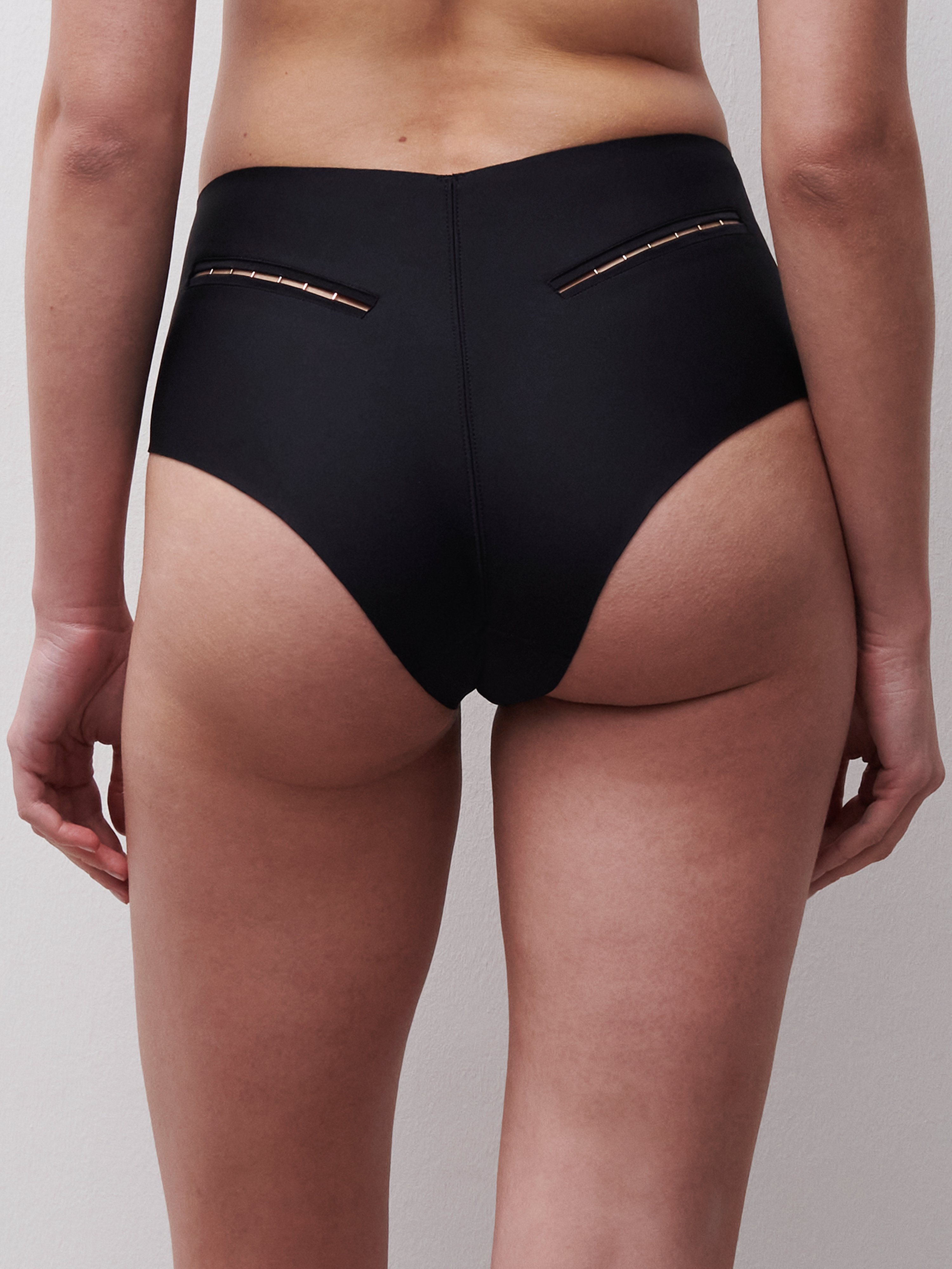 High-waisted lace panties CHANTELLE X Black