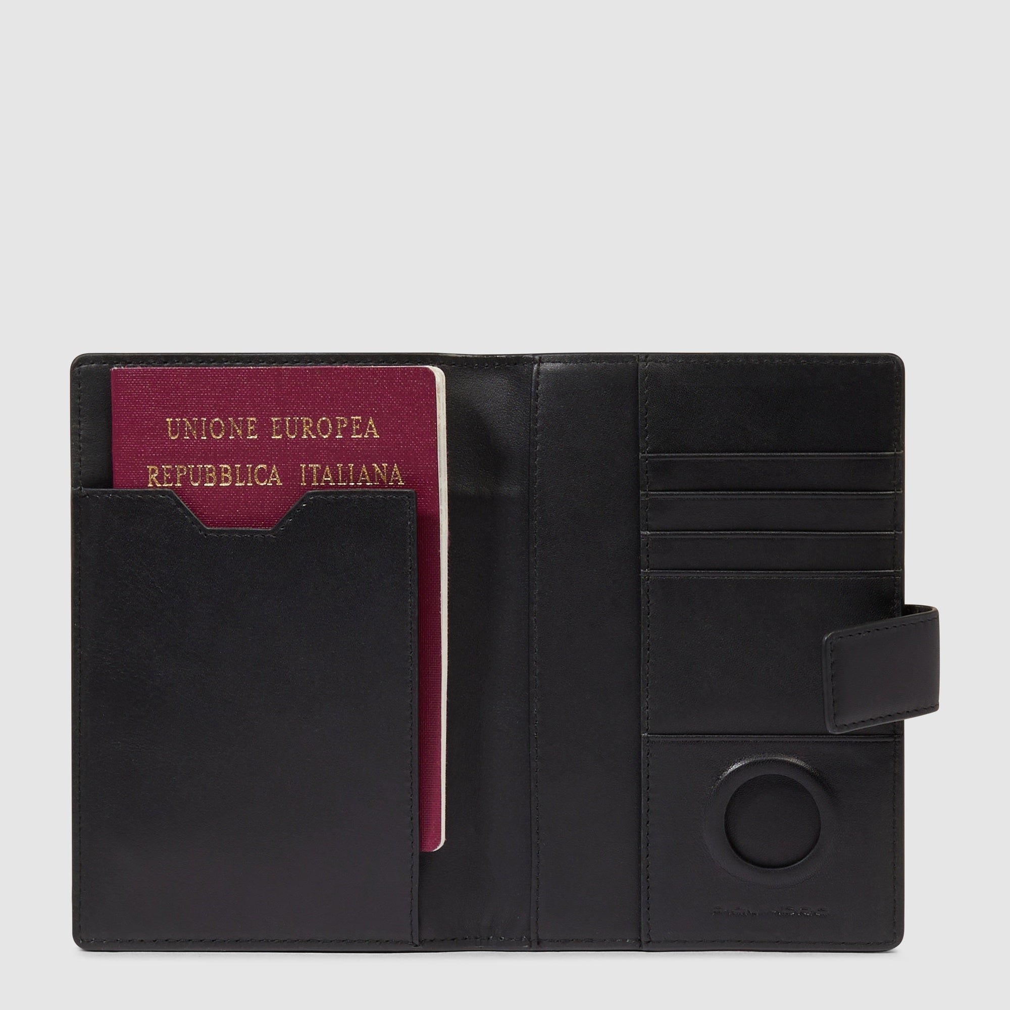 Passport holder PIQUADRO Black