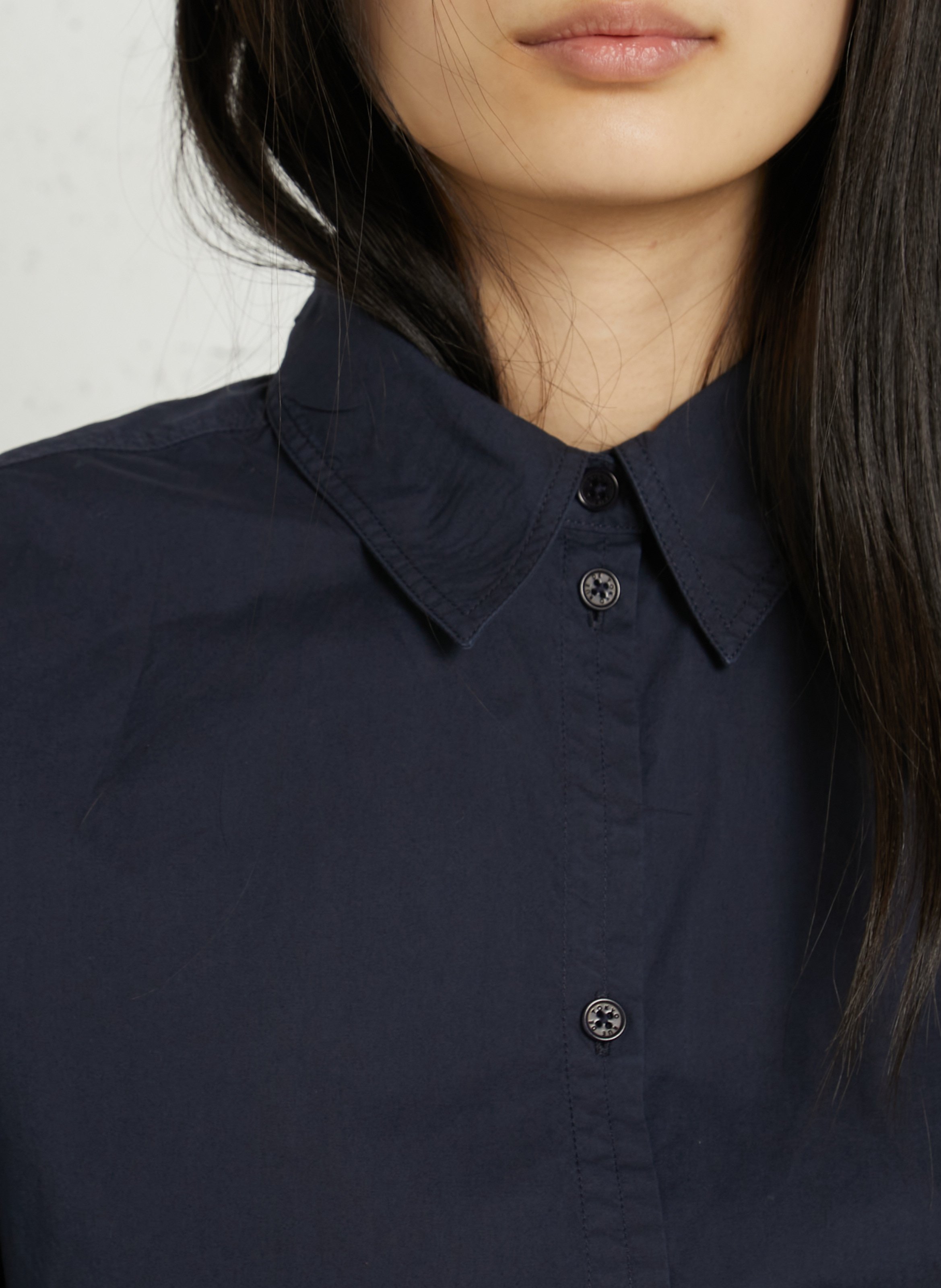 Langes, locker geschnittenes Kleid mit kurzen Ärmeln in Uni-Farbe. RUE DE TOKYO Blau