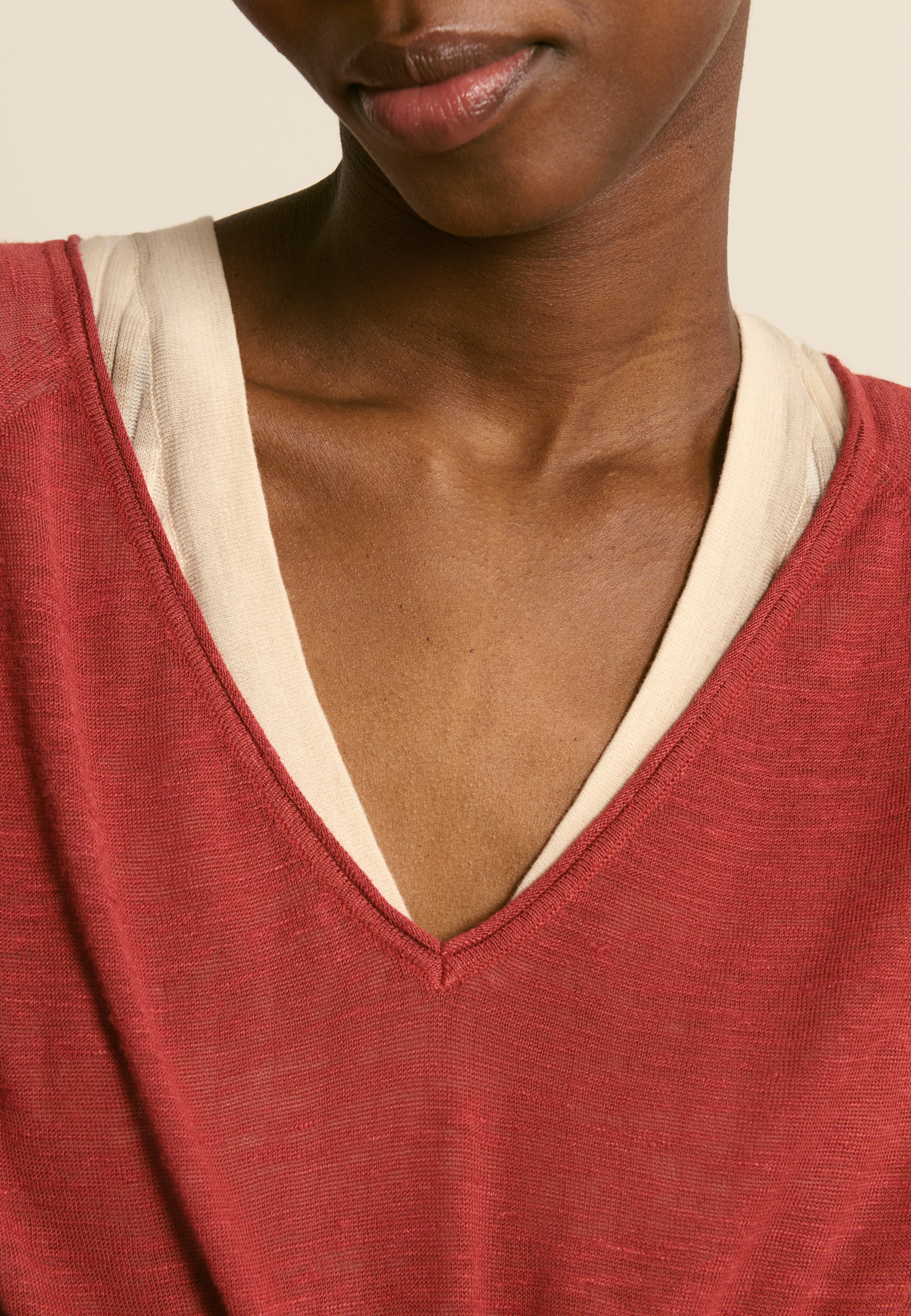 T-shirt col v en lin flammé MAISON MONTAGUT Marron