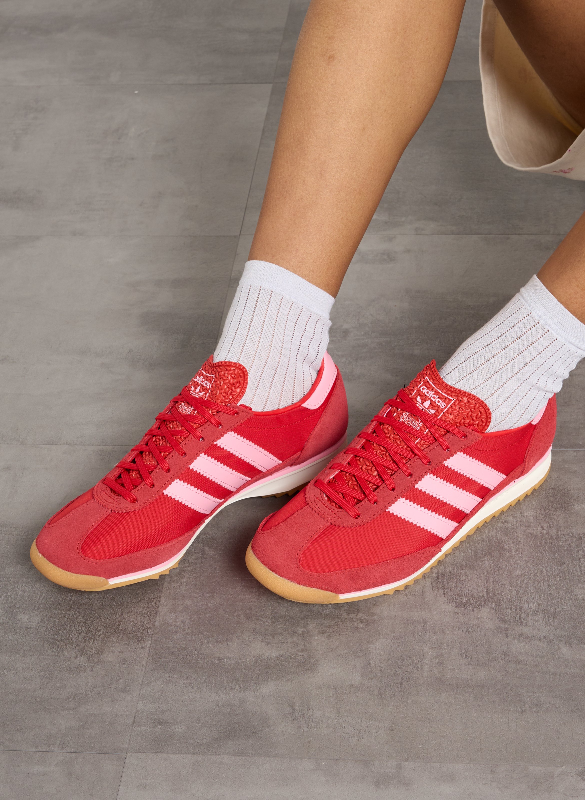 . ADIDAS Rot