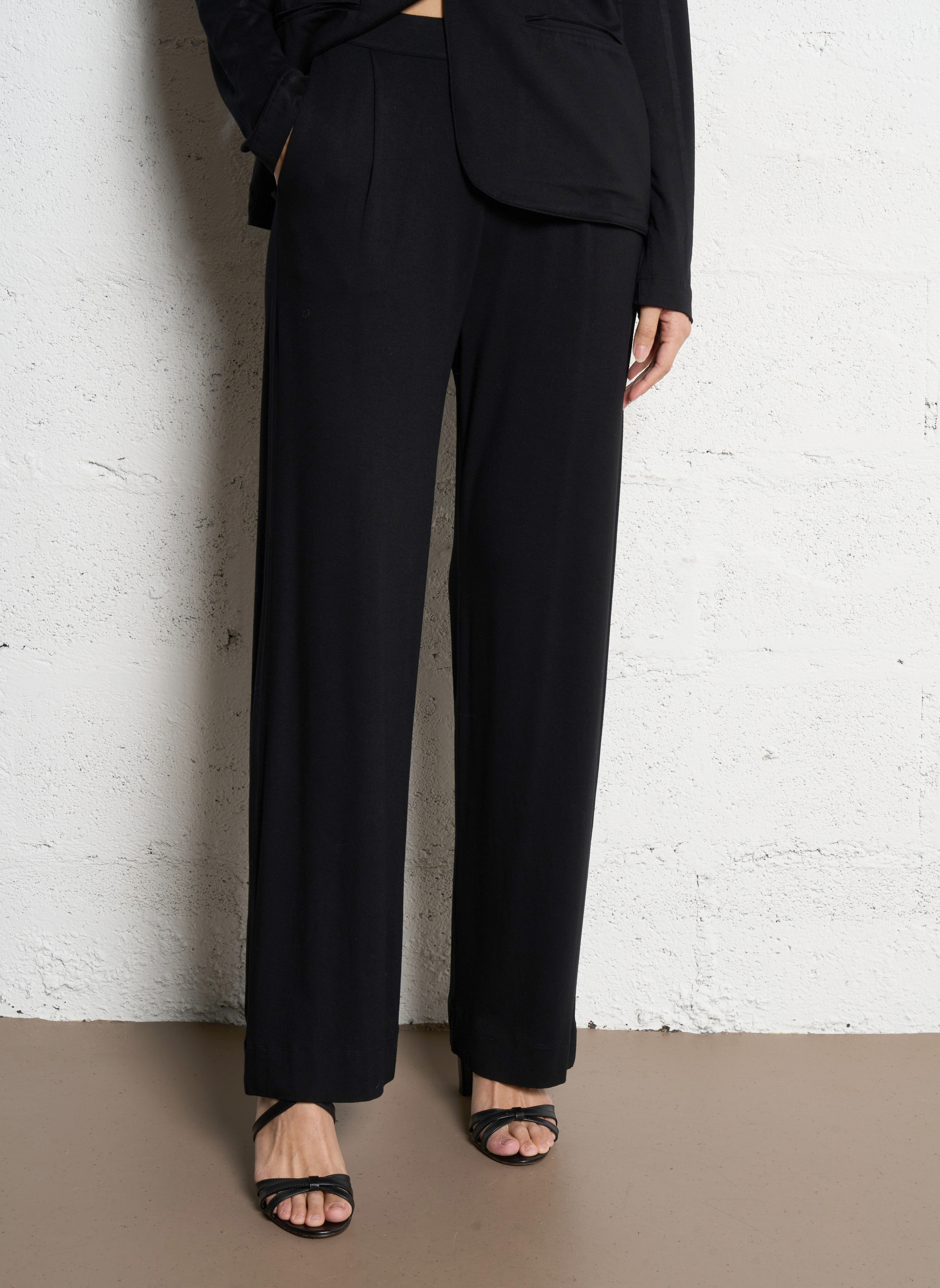 Wide trousers MAJESTIC FILATURES Black