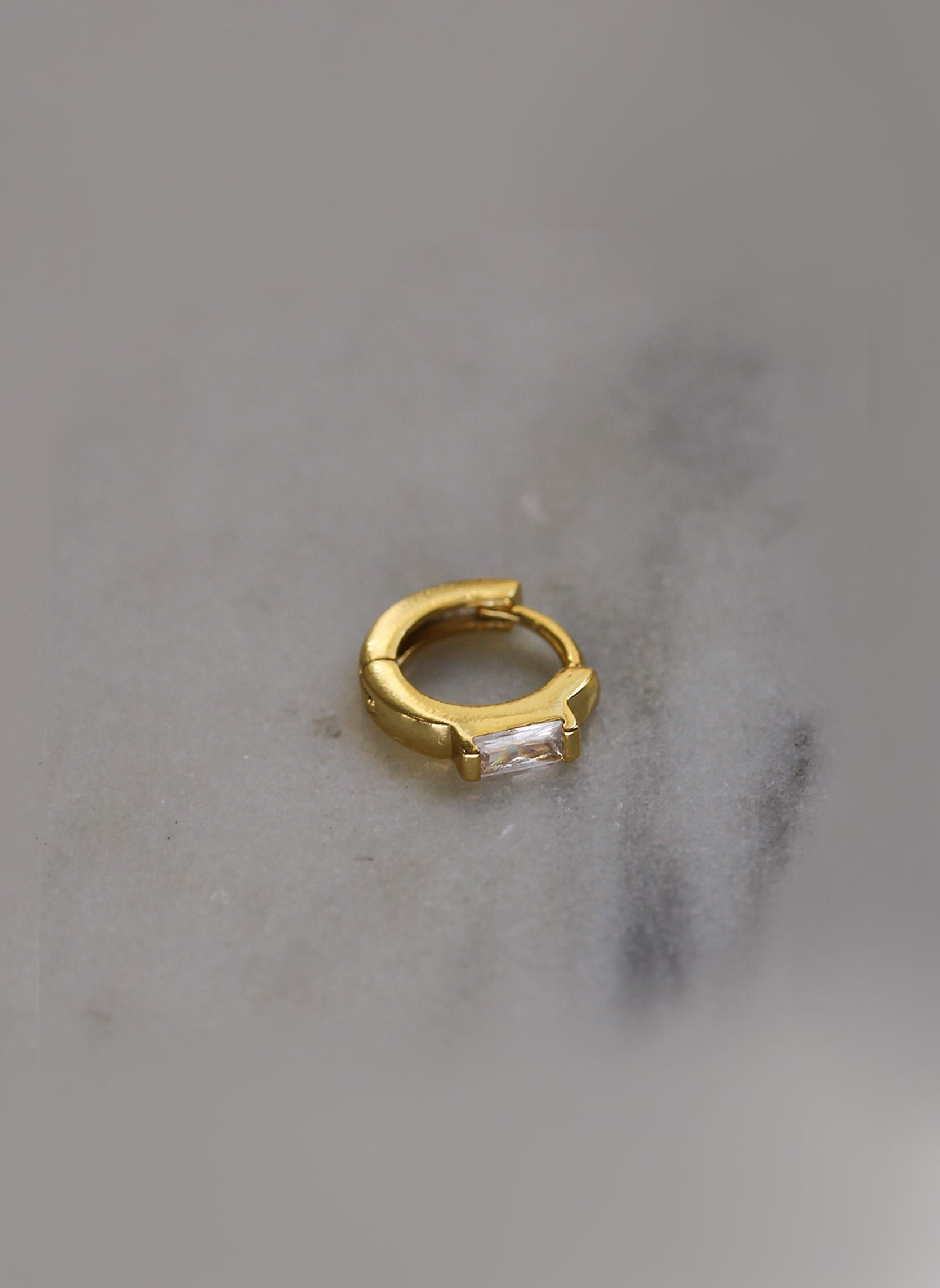 Piercing ila bar AEC Paris Golden