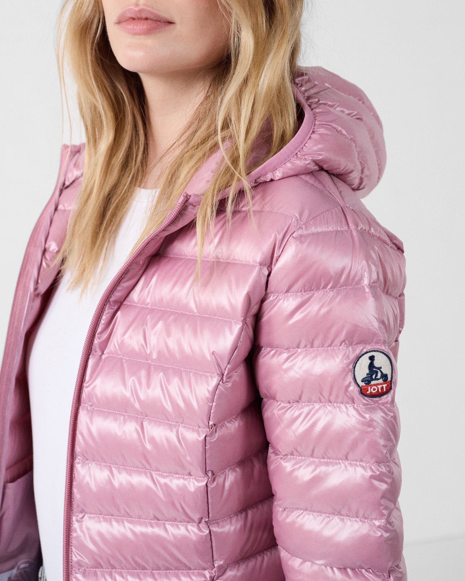 Shiny hooded light down jacket Cloe Pink