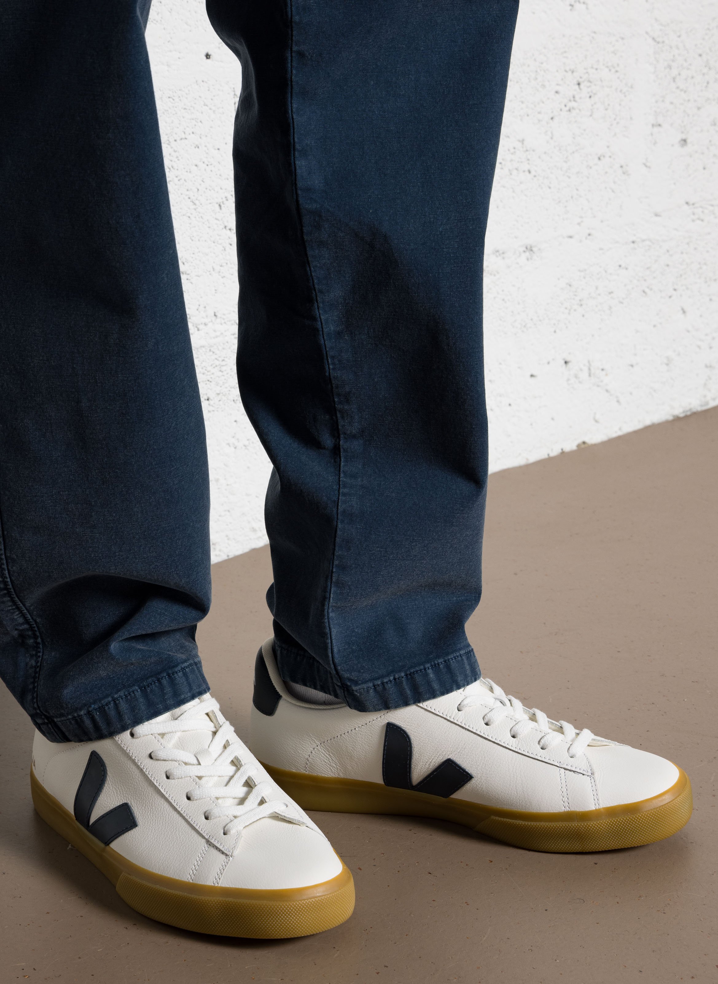 Low-top dual-material sneakers VEJA White