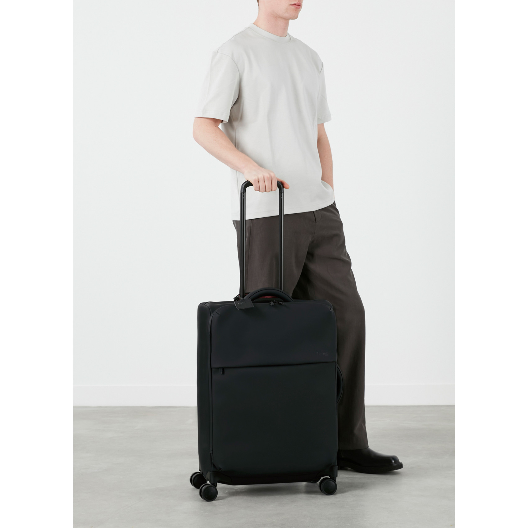 Lost in Berlin 4-wheel suitcase size M LIPAULT Black