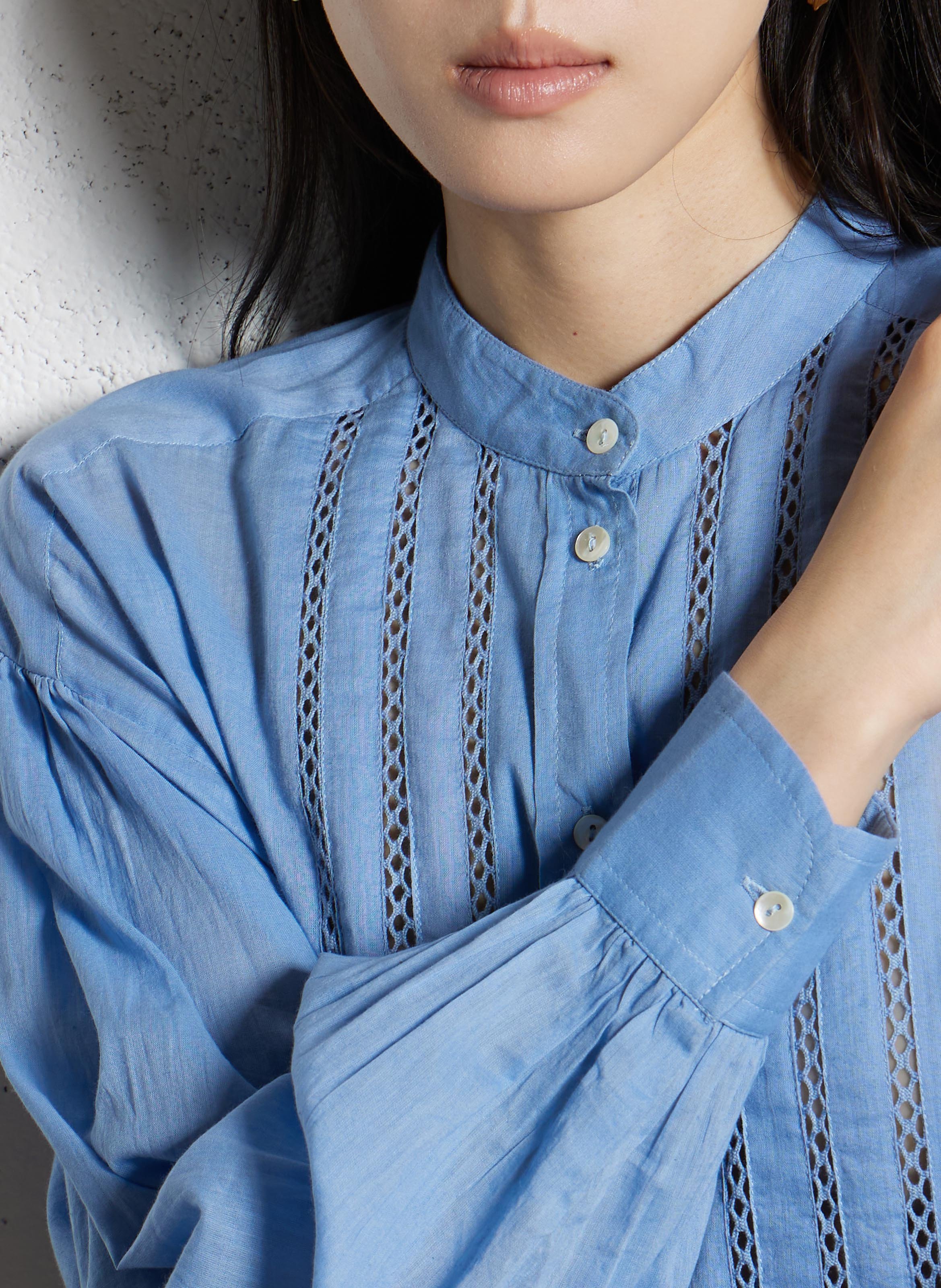 Baumwollbluse mit Rundhalsausschnitt ANTIK BATIK Blau