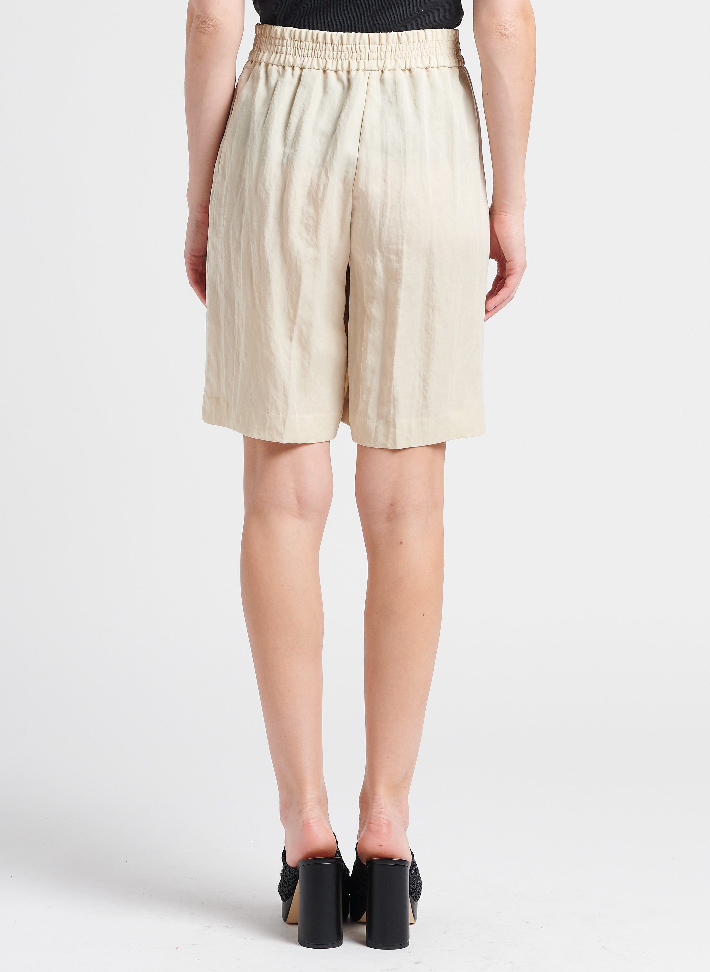 Rechte bermuda met plooien SAMSOE SAMSOE Beige