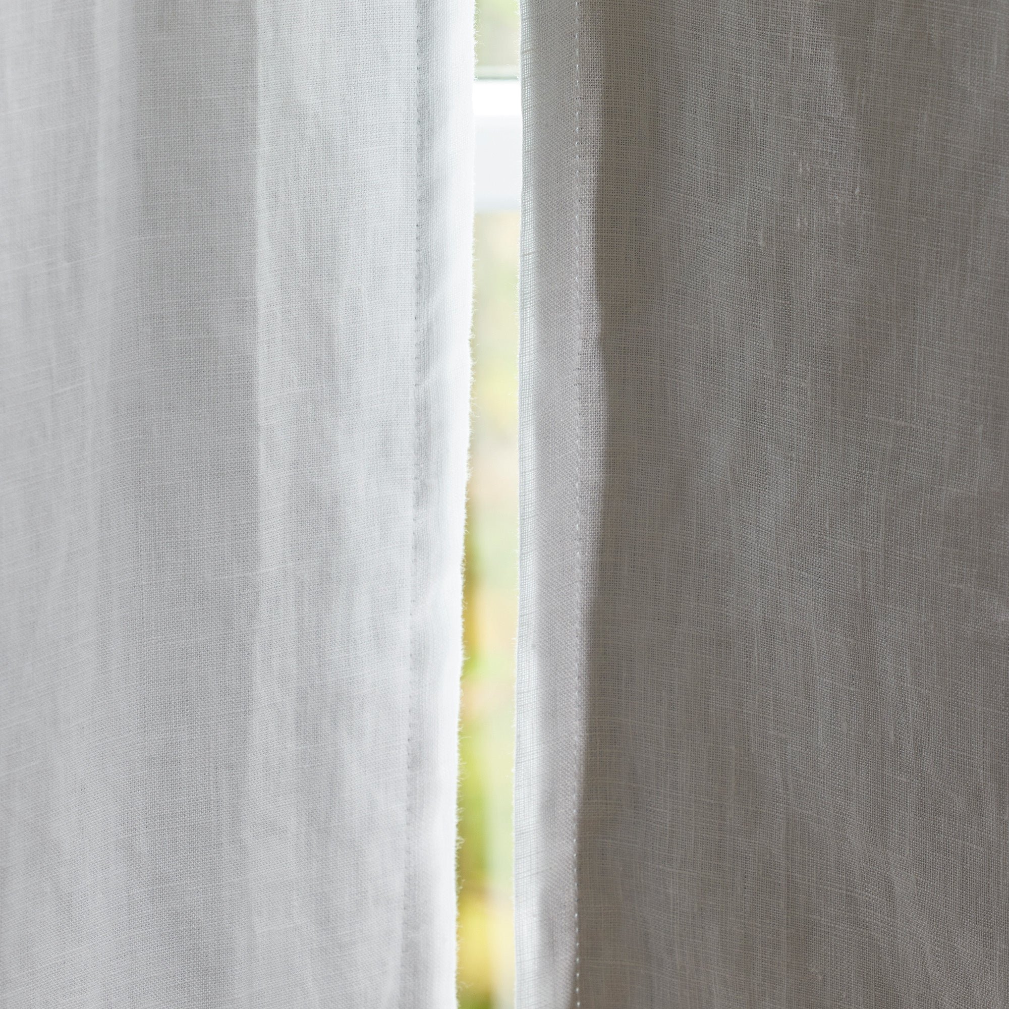 Lined black-out curtain with eyelets MADURA White