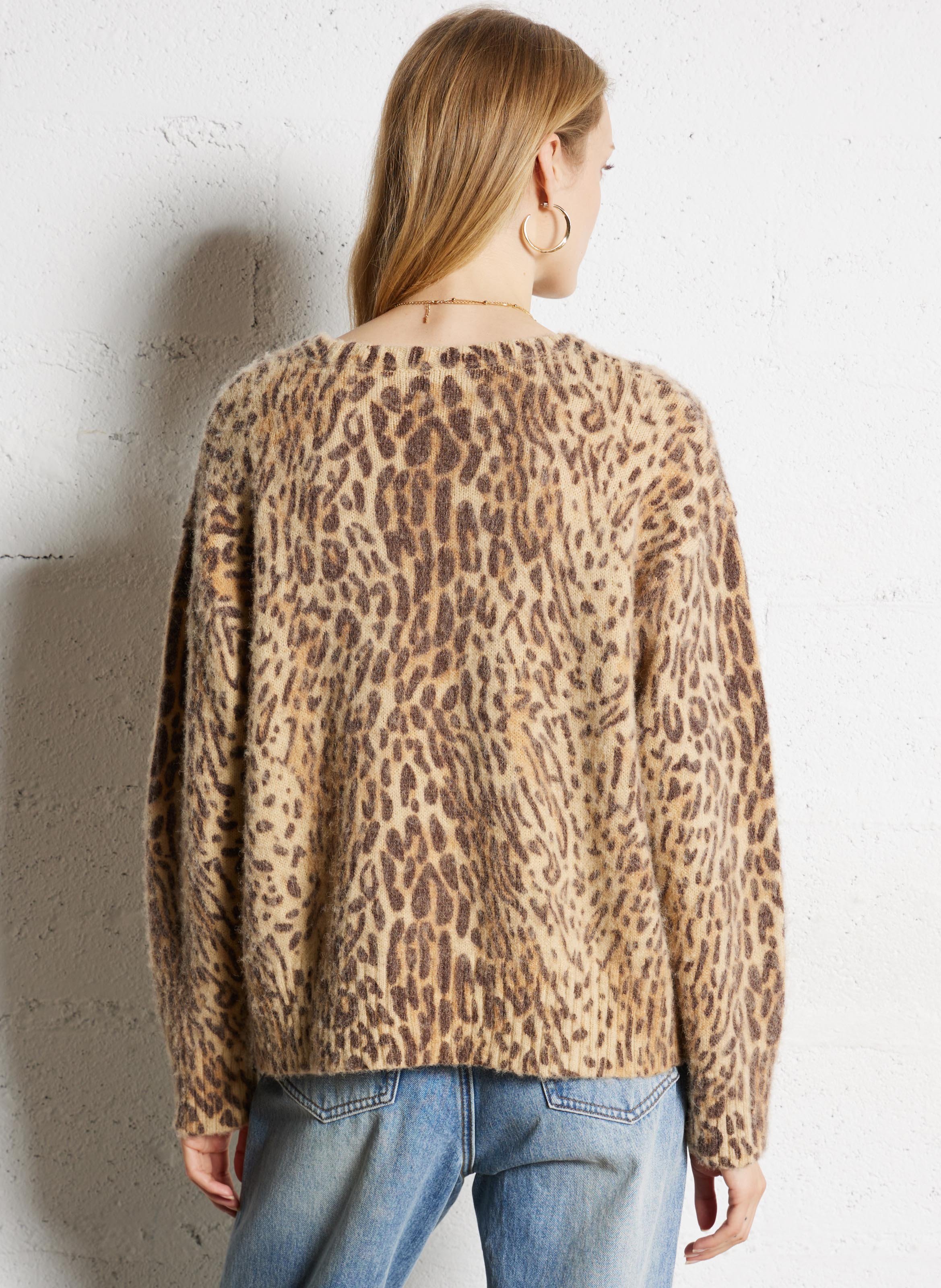 Pull ample col rond en léopard SUNCOO Beige