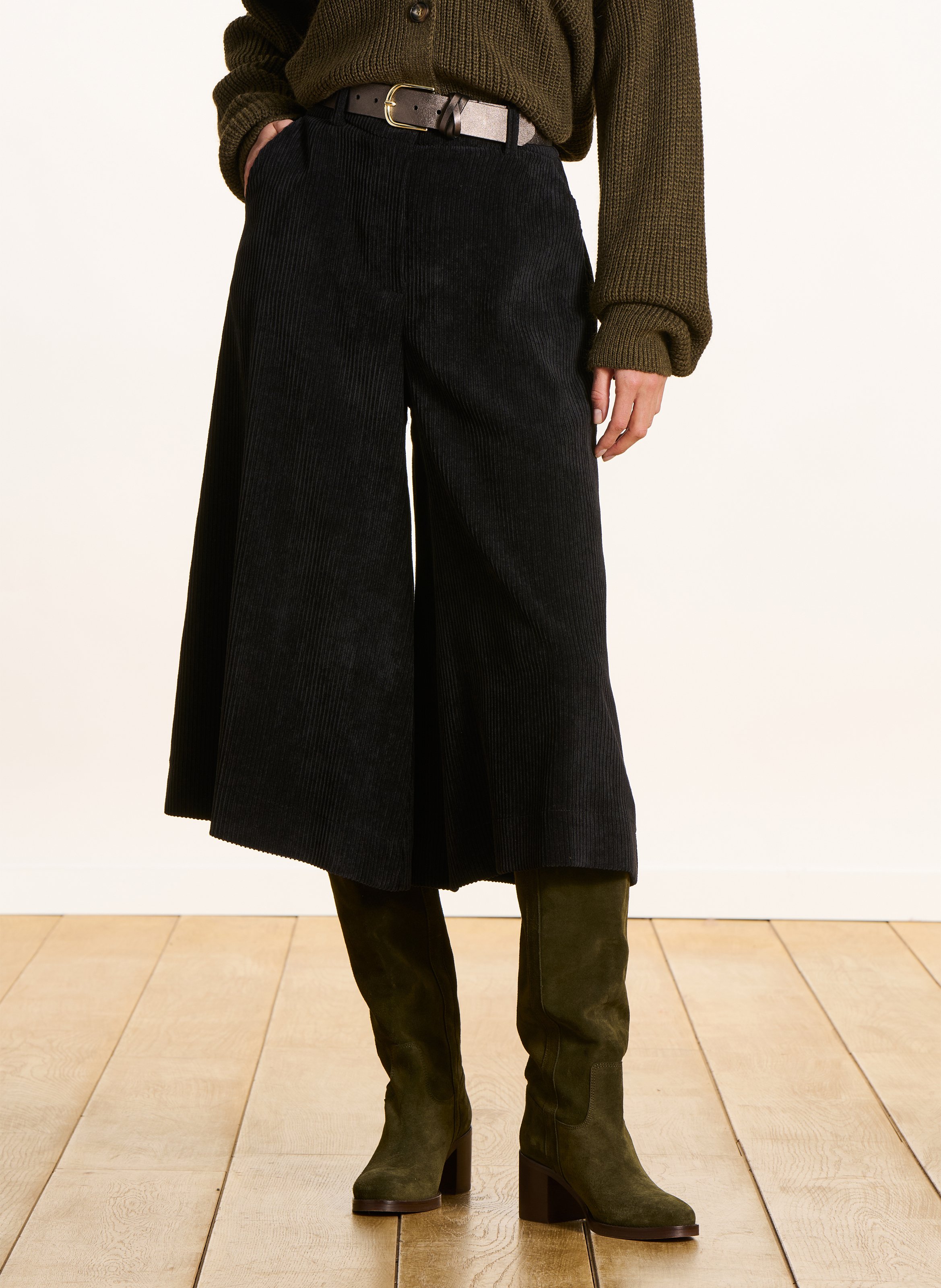 Wide-leg corduroy Bermuda shorts LA FEE MARABOUTEE