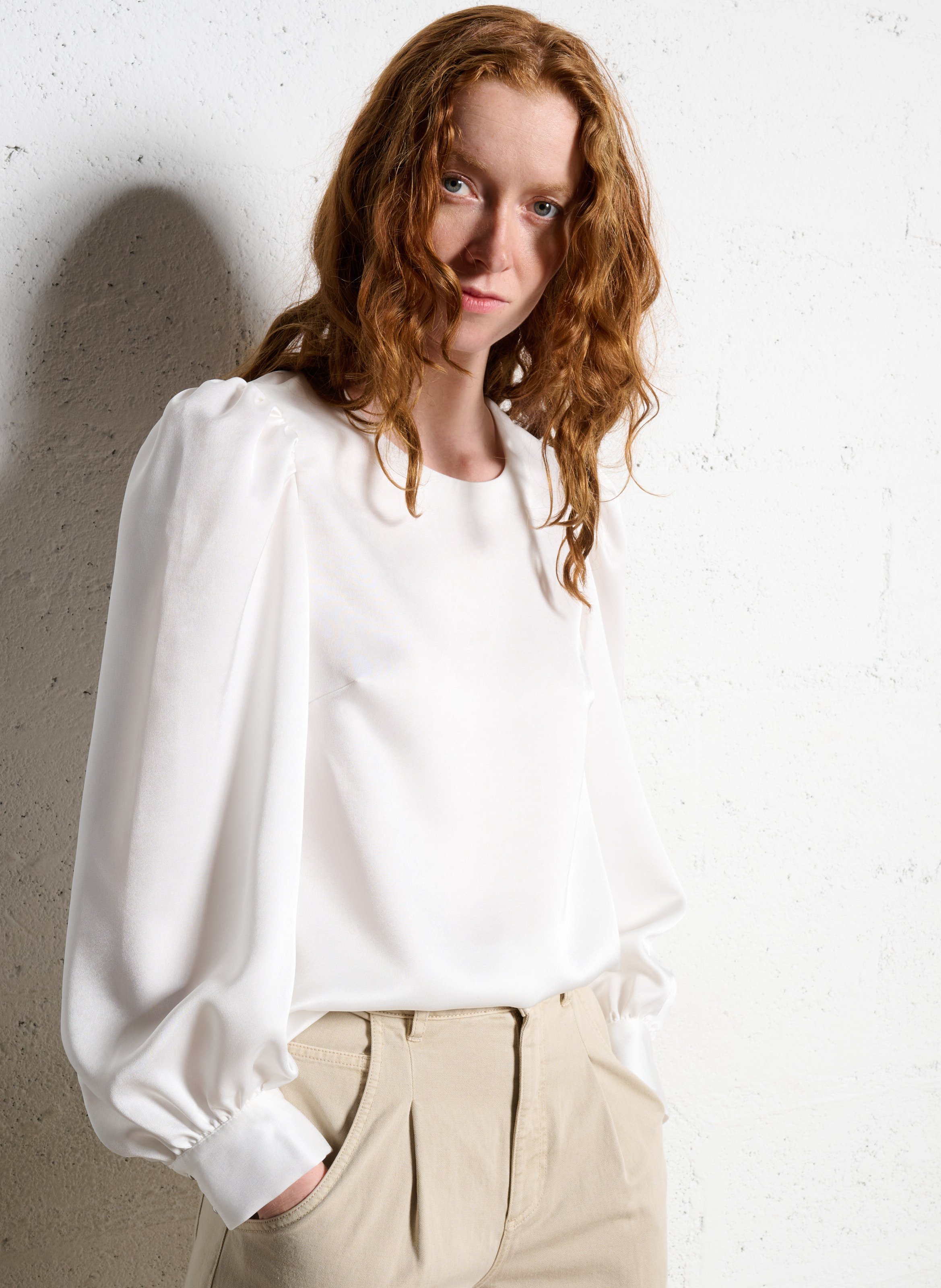 Satijnen recht model top met ronde hals IKKS Wit