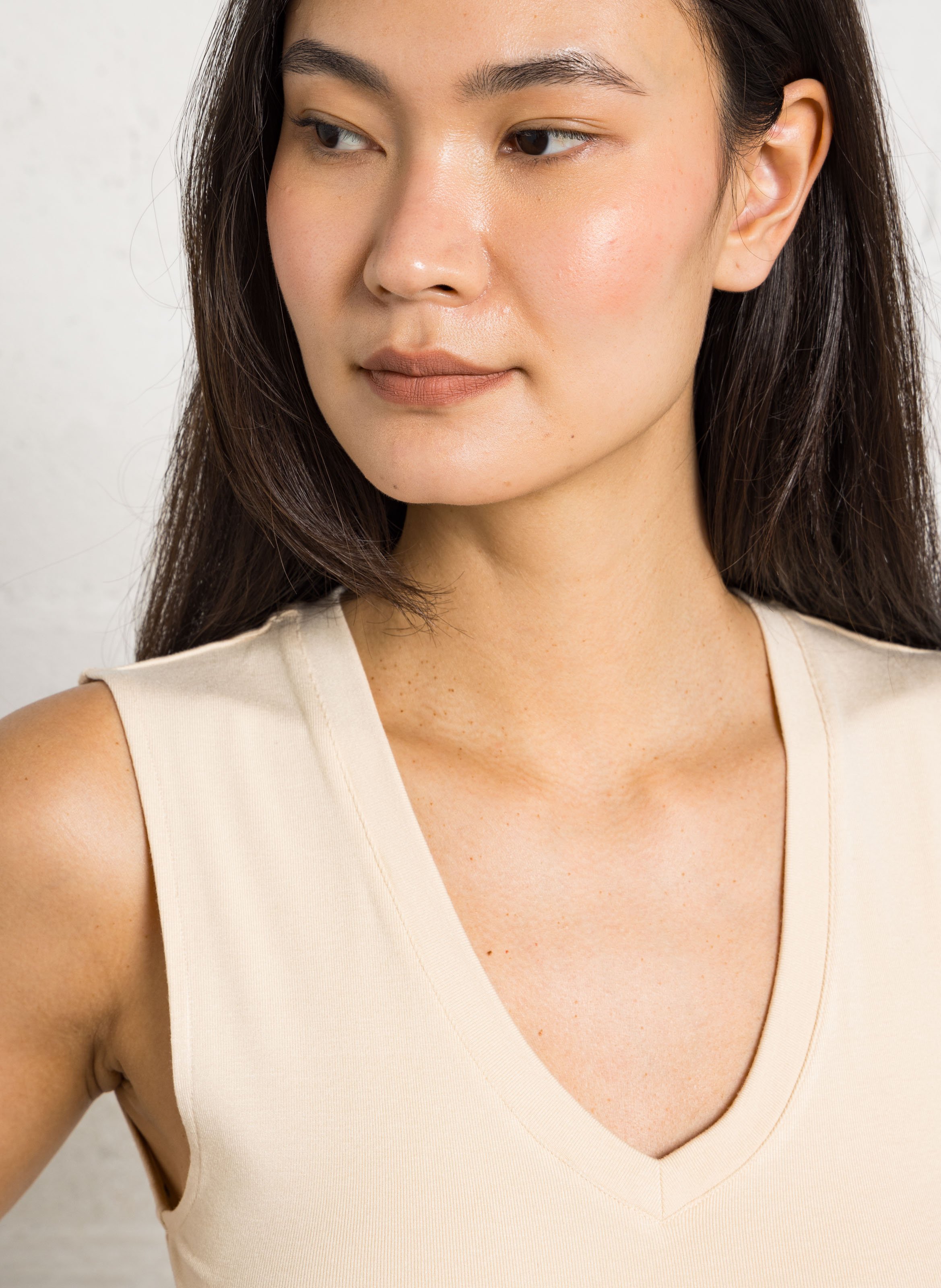 Straight V-neck tank top LA PETITE ETOILE Beige