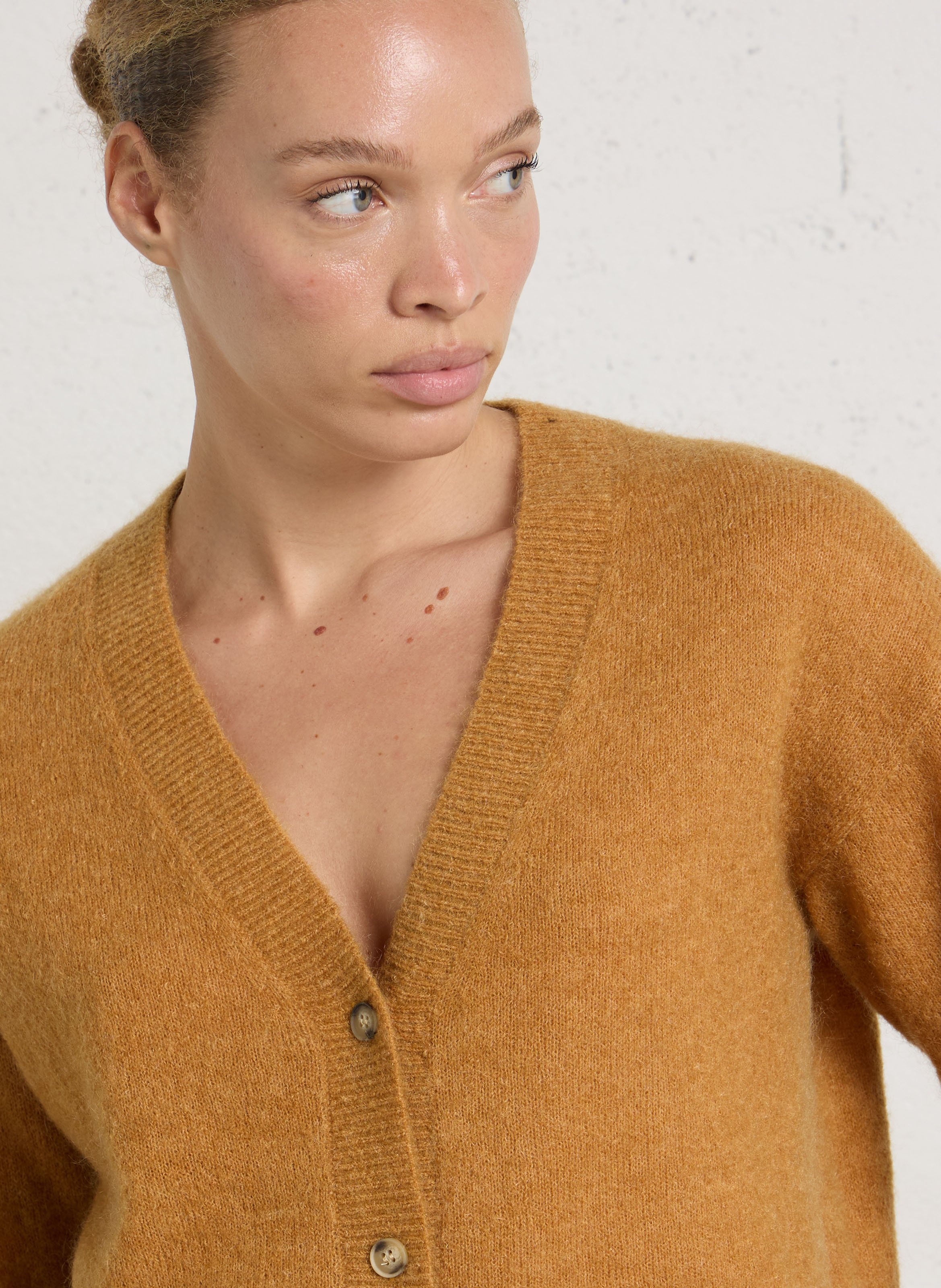Gerade geschnittene Strickjacke mit V-Ausschnitt JC SOPHIE Orange