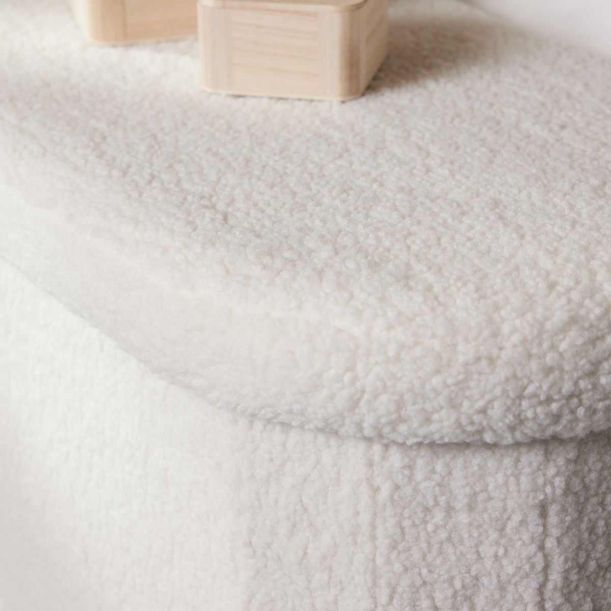 Oval storage bench FACTORY White