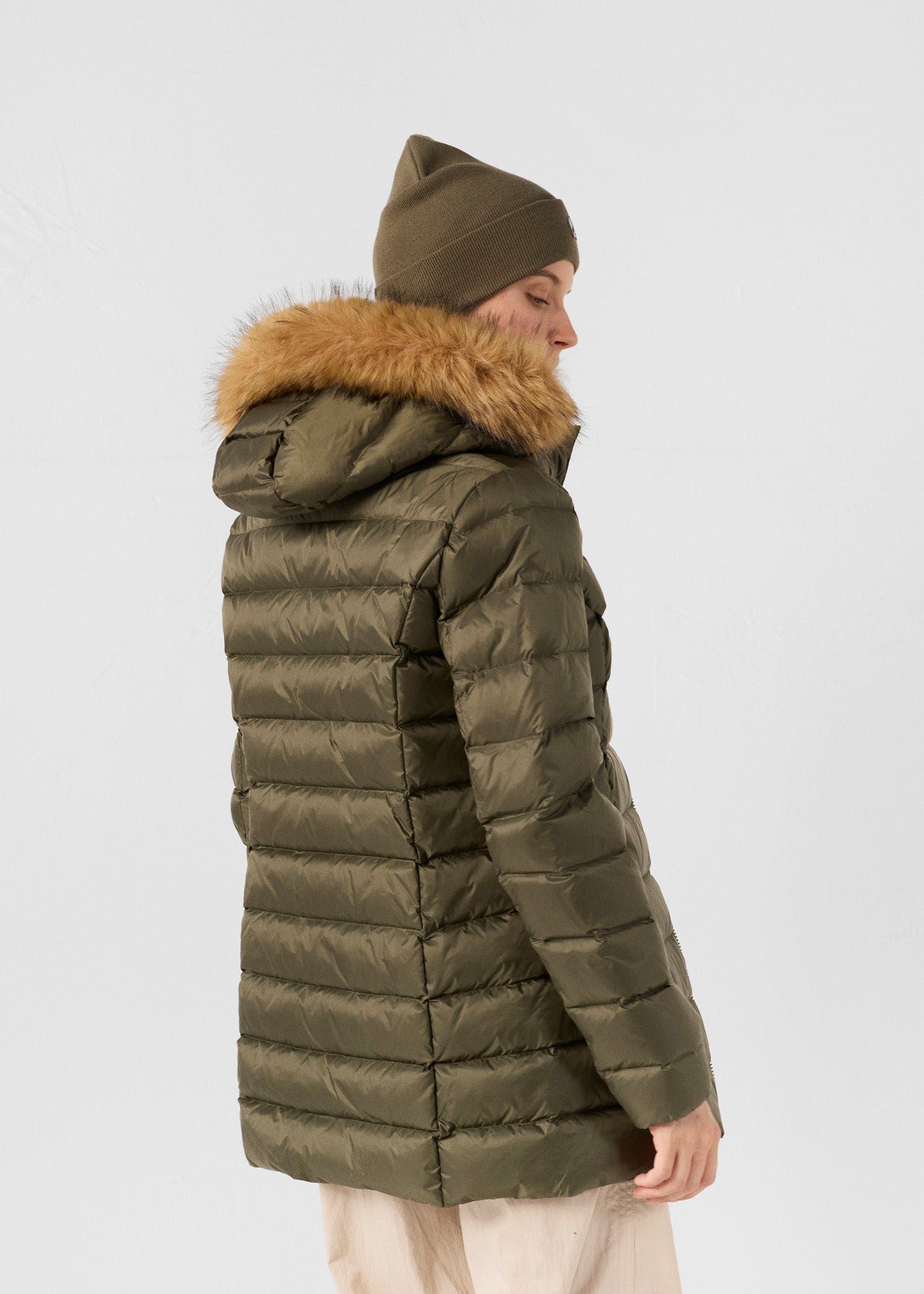 Mid-length puffer coat for extreme cold in pearl JOTT Green