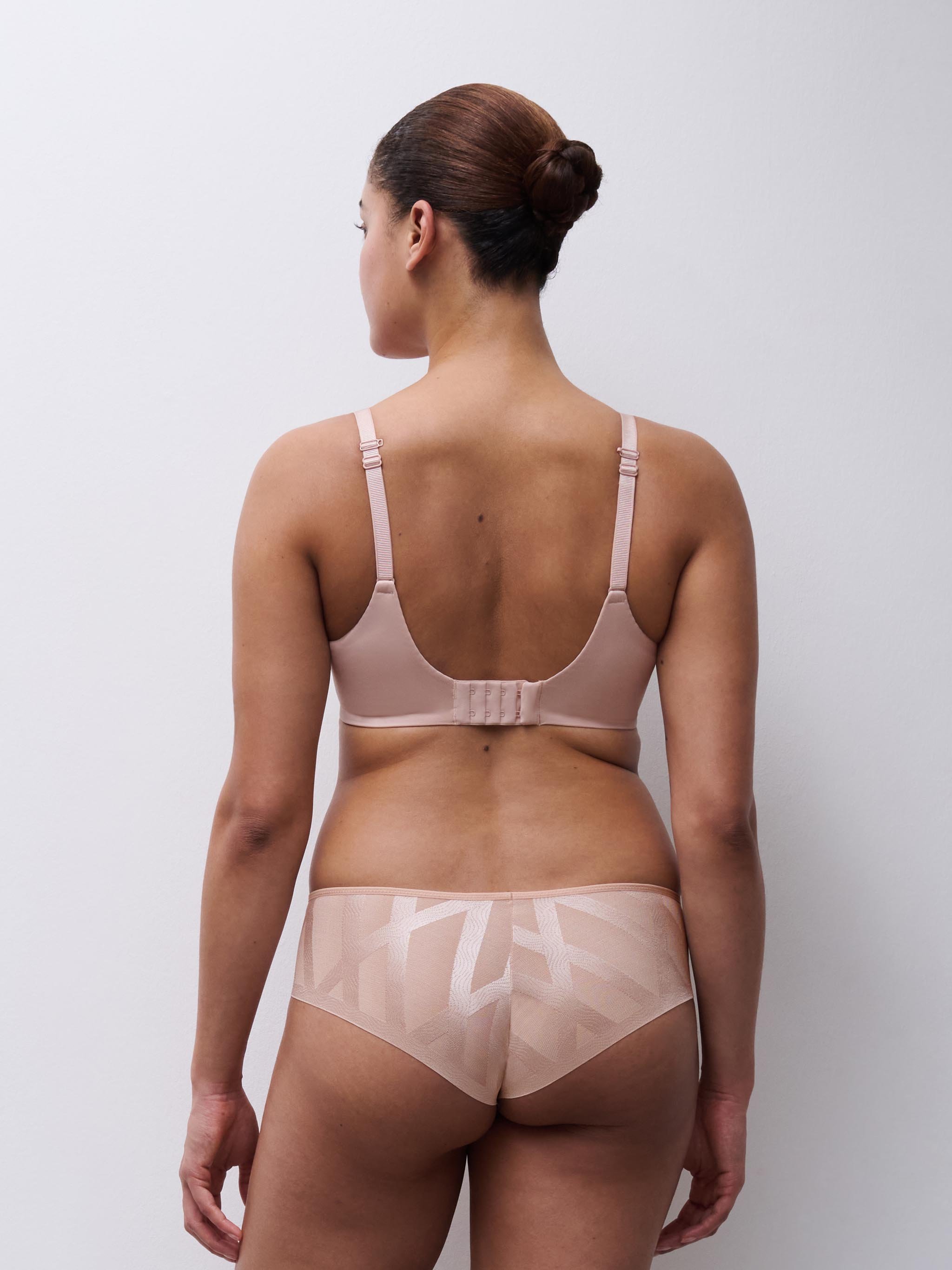 Full-cup bra CHANTELLE Beige