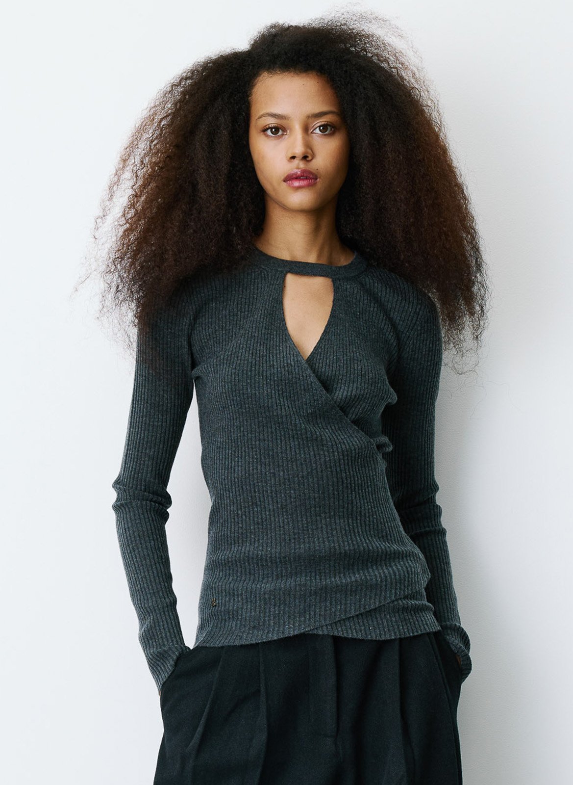 Pull cintré cache cœur en maille fine GRACE ET MILA Noir