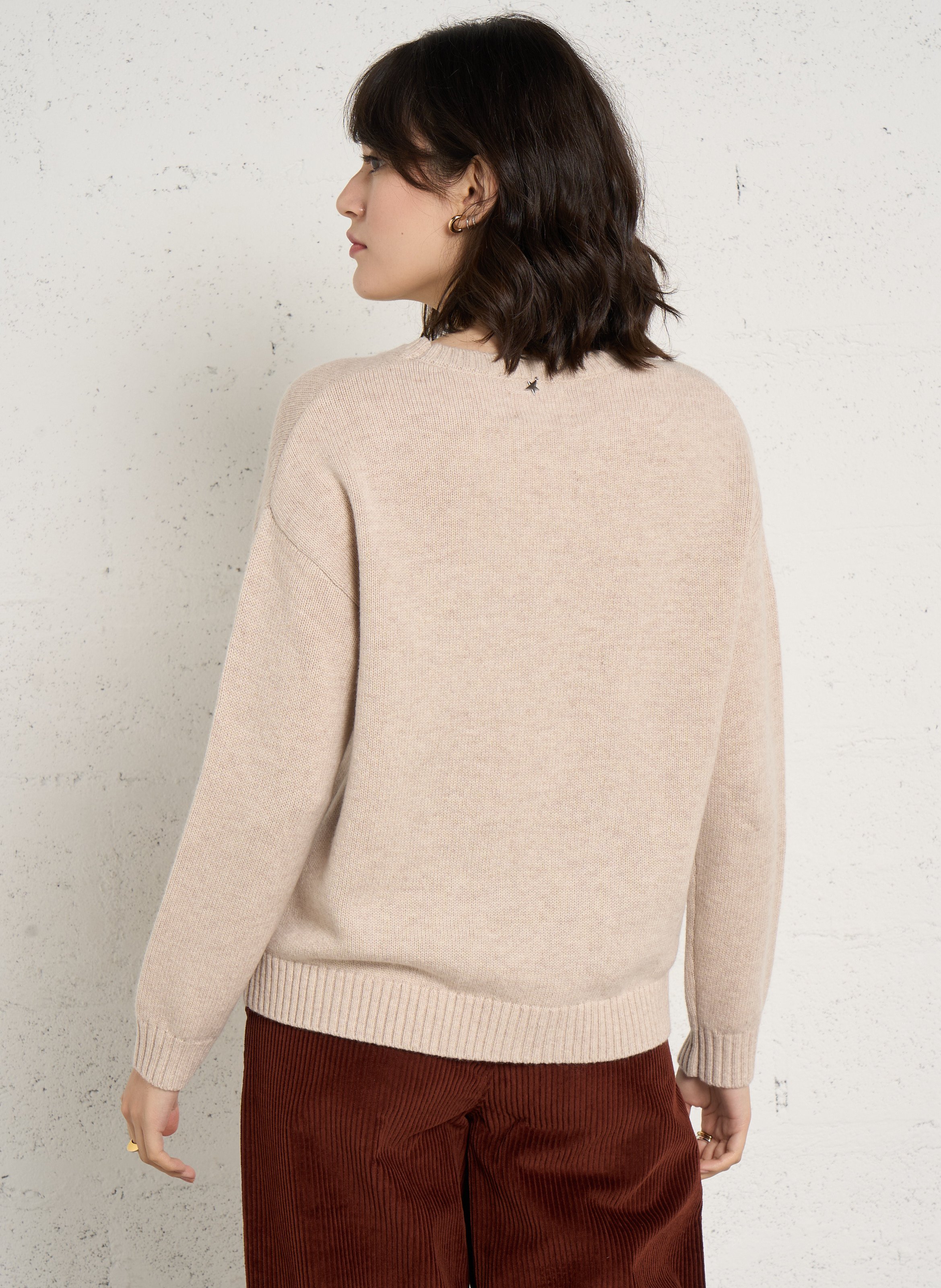 Pull droit col rond brodé en laine SUD EXPRESS Beige