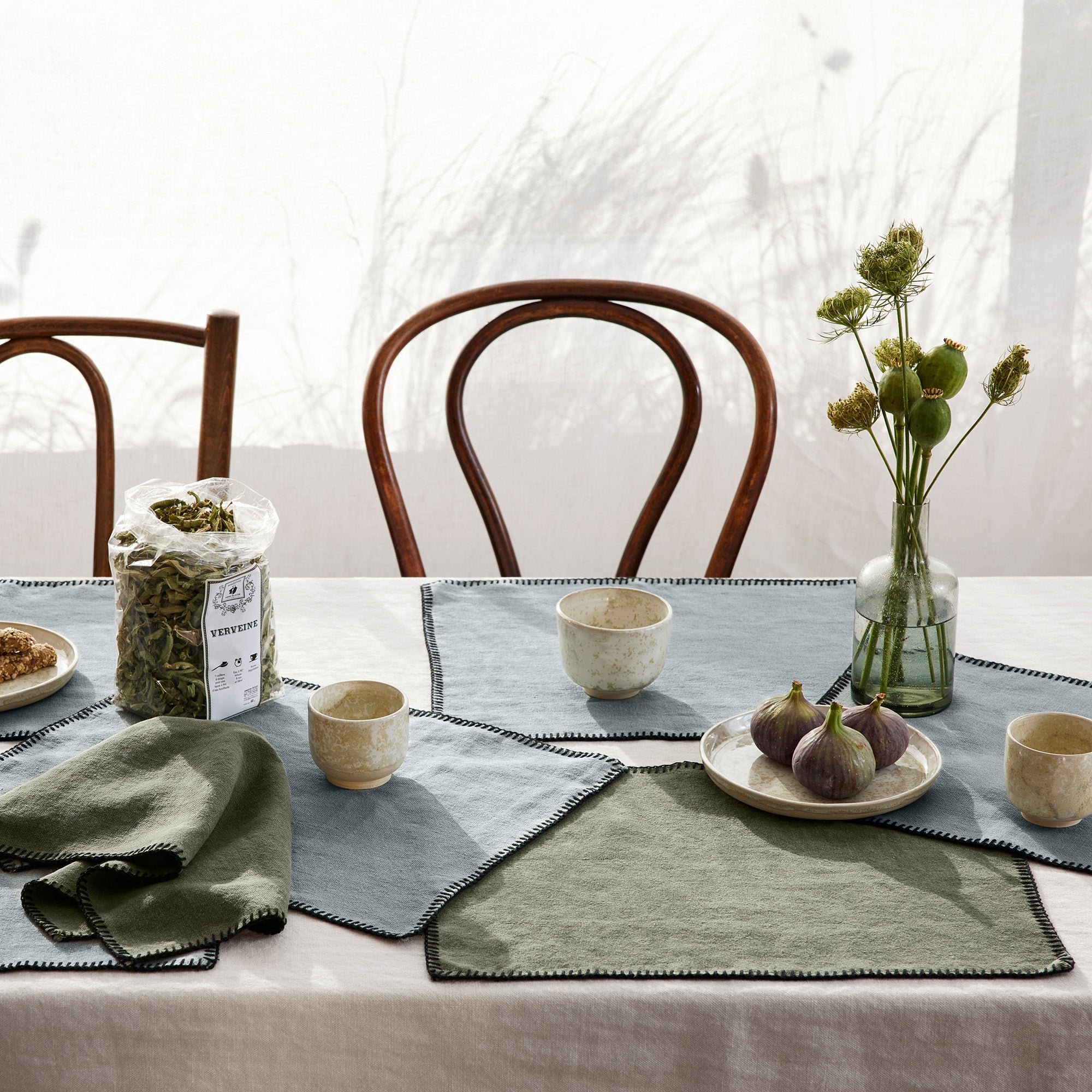 NINO - Linen place mat, 35 x 45 cm MADURA Green