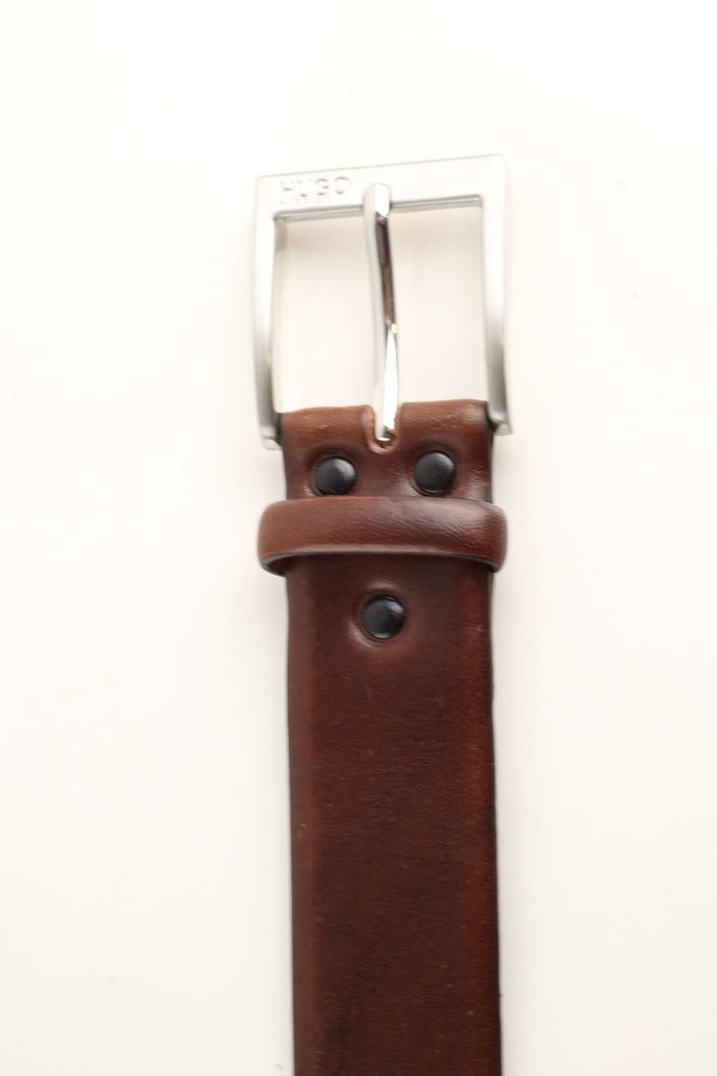 - Buckle closure. - Width: 3 cm.  BOSS - SECONDE MAIN Brown