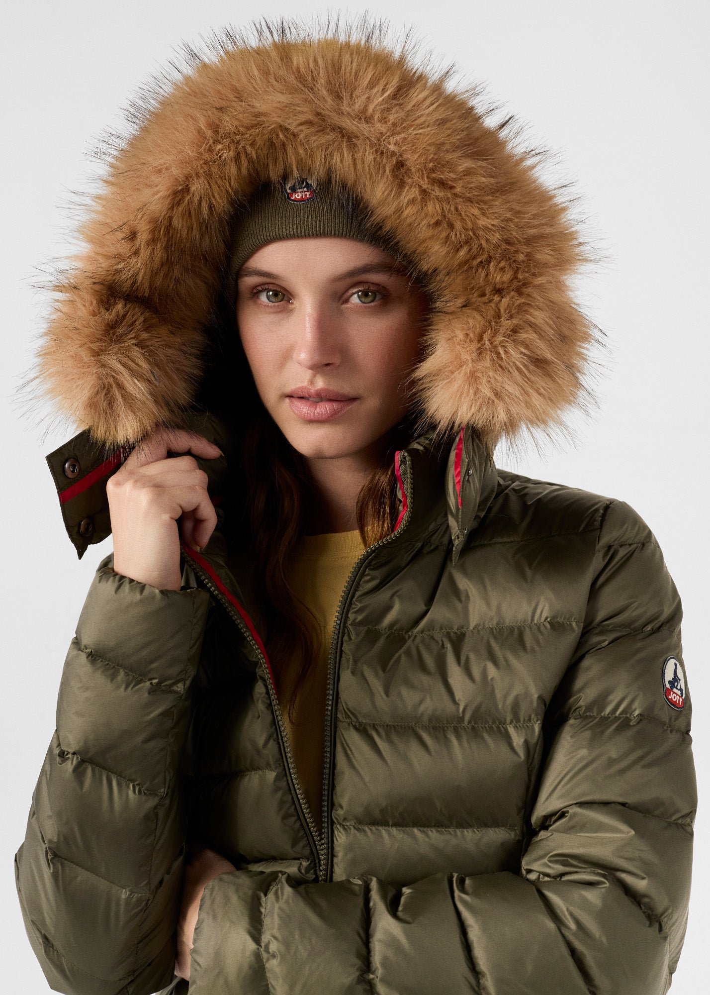 Mid-length puffer coat for extreme cold in pearl JOTT Green