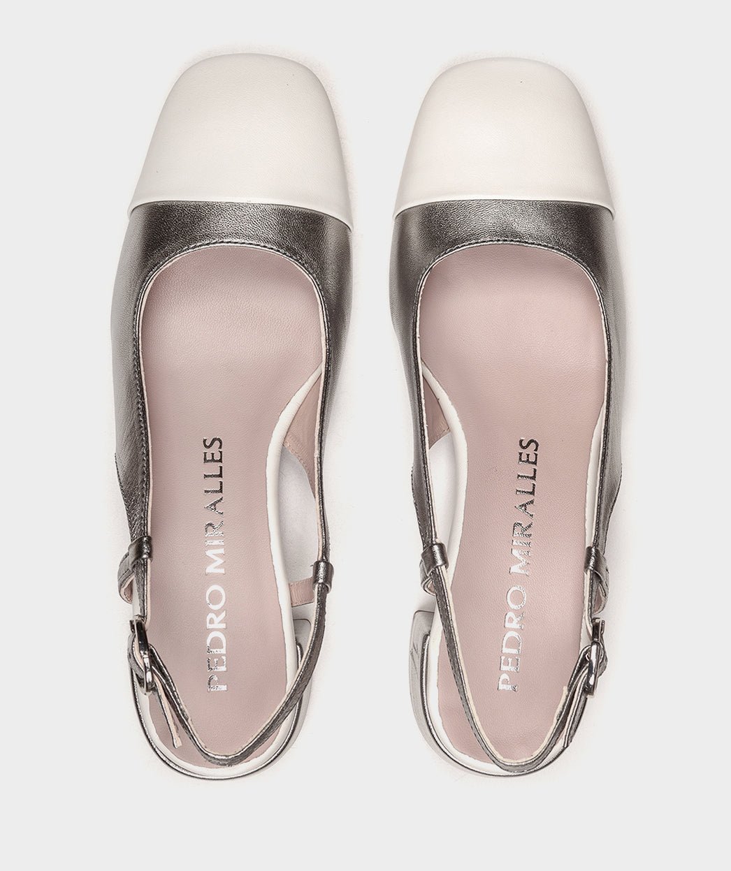 <p>High-heeled shoes in metallic steel-colored leather.</p> PEDRO MIRALLES Golden