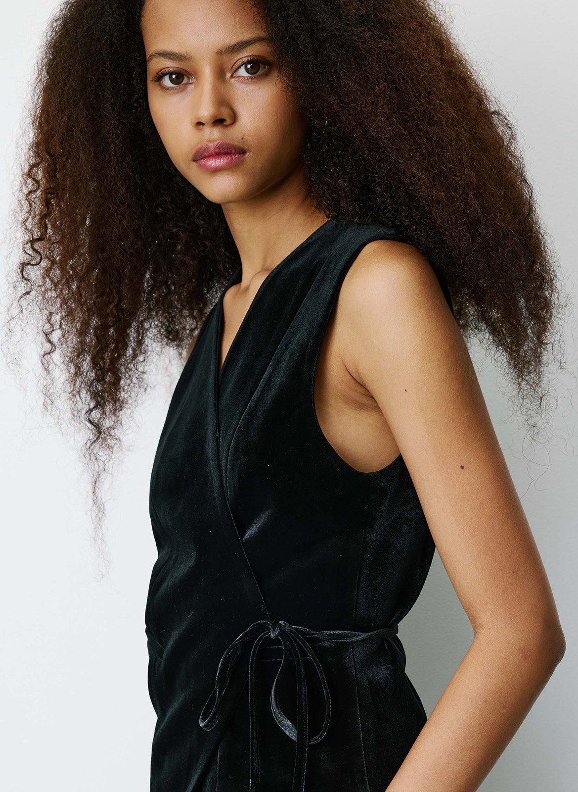 Gilet tailleur cache-cœur en velours GRACE ET MILA Noir