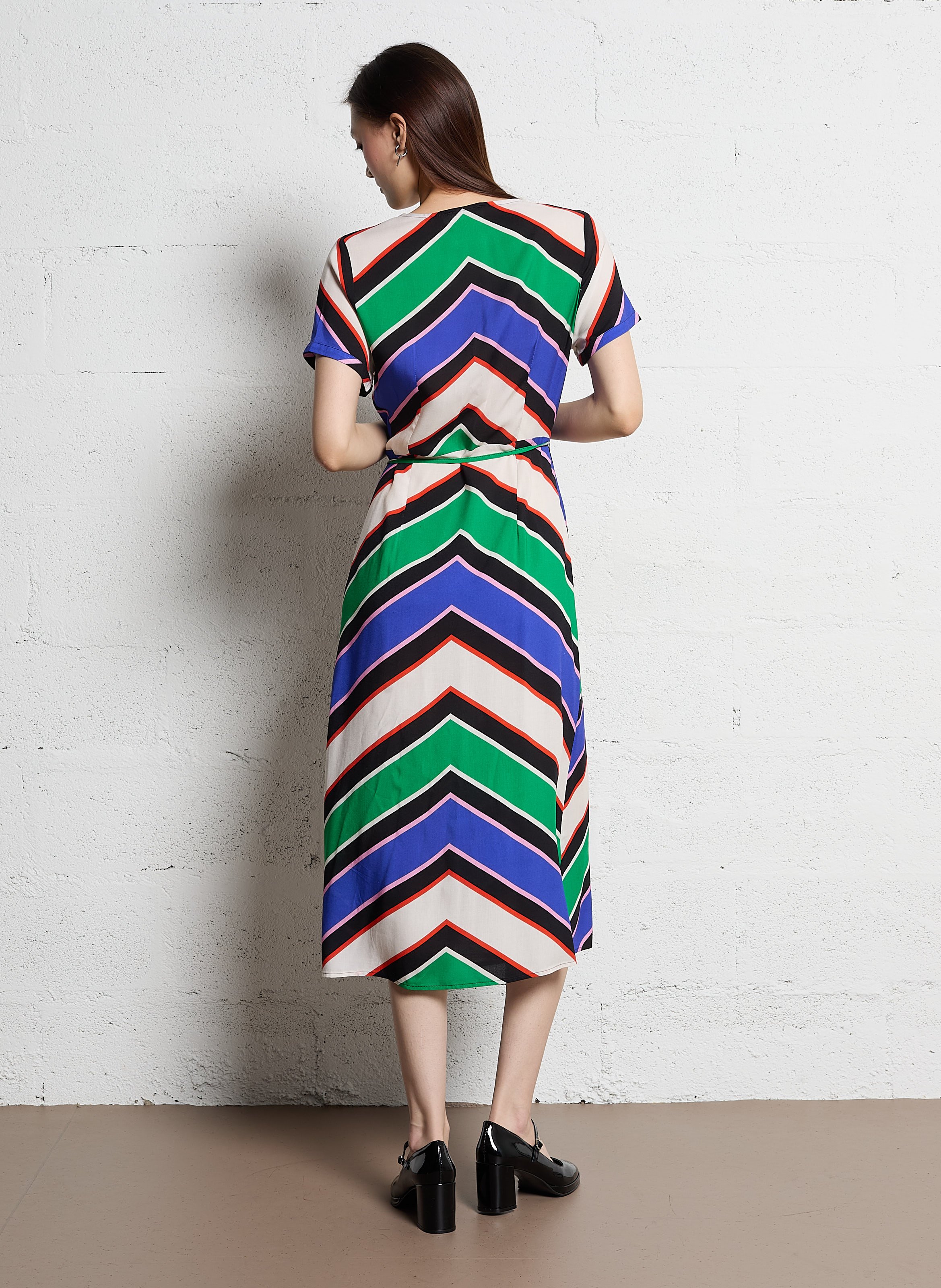 Halflange jurk met V-hals LA PETITE ETOILE Veelkleurig