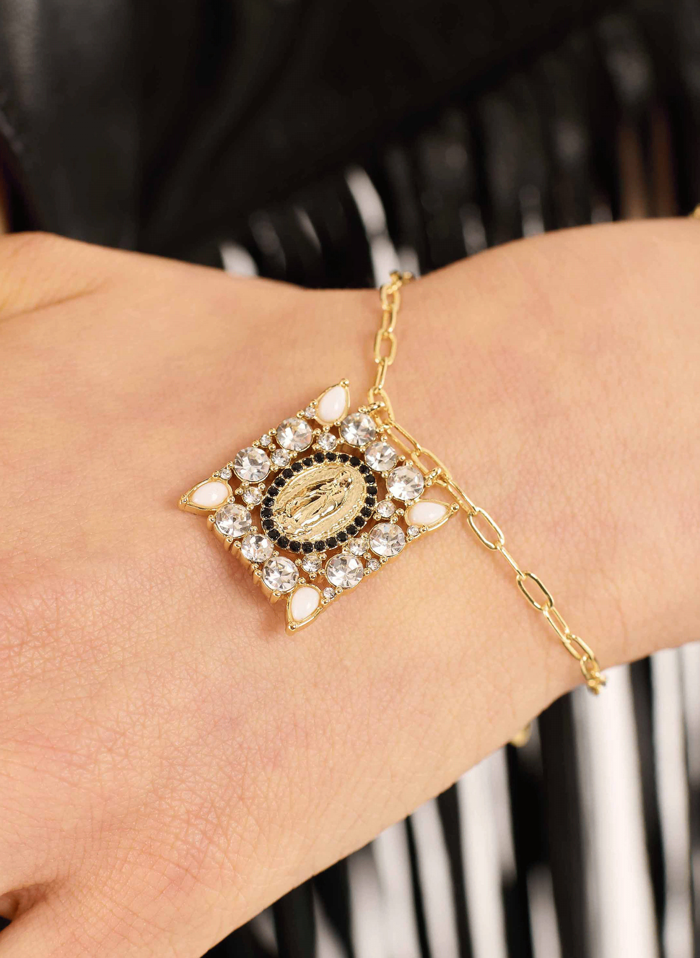 Chain bracelet with central cabochon HIPANEMA Golden