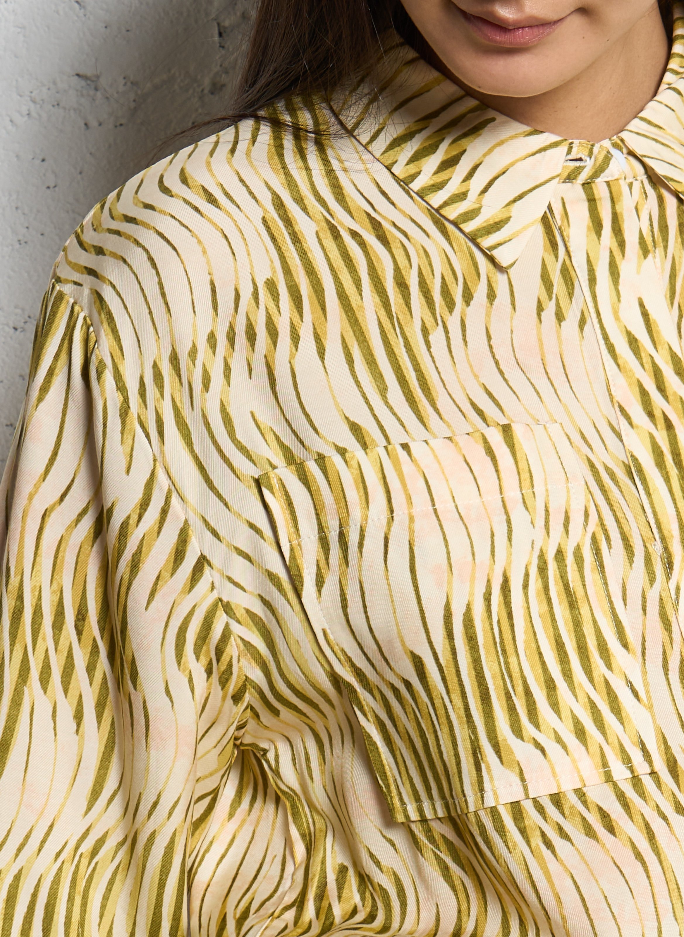 Blouse courte boutonnée à motifs SUNCOO Vert