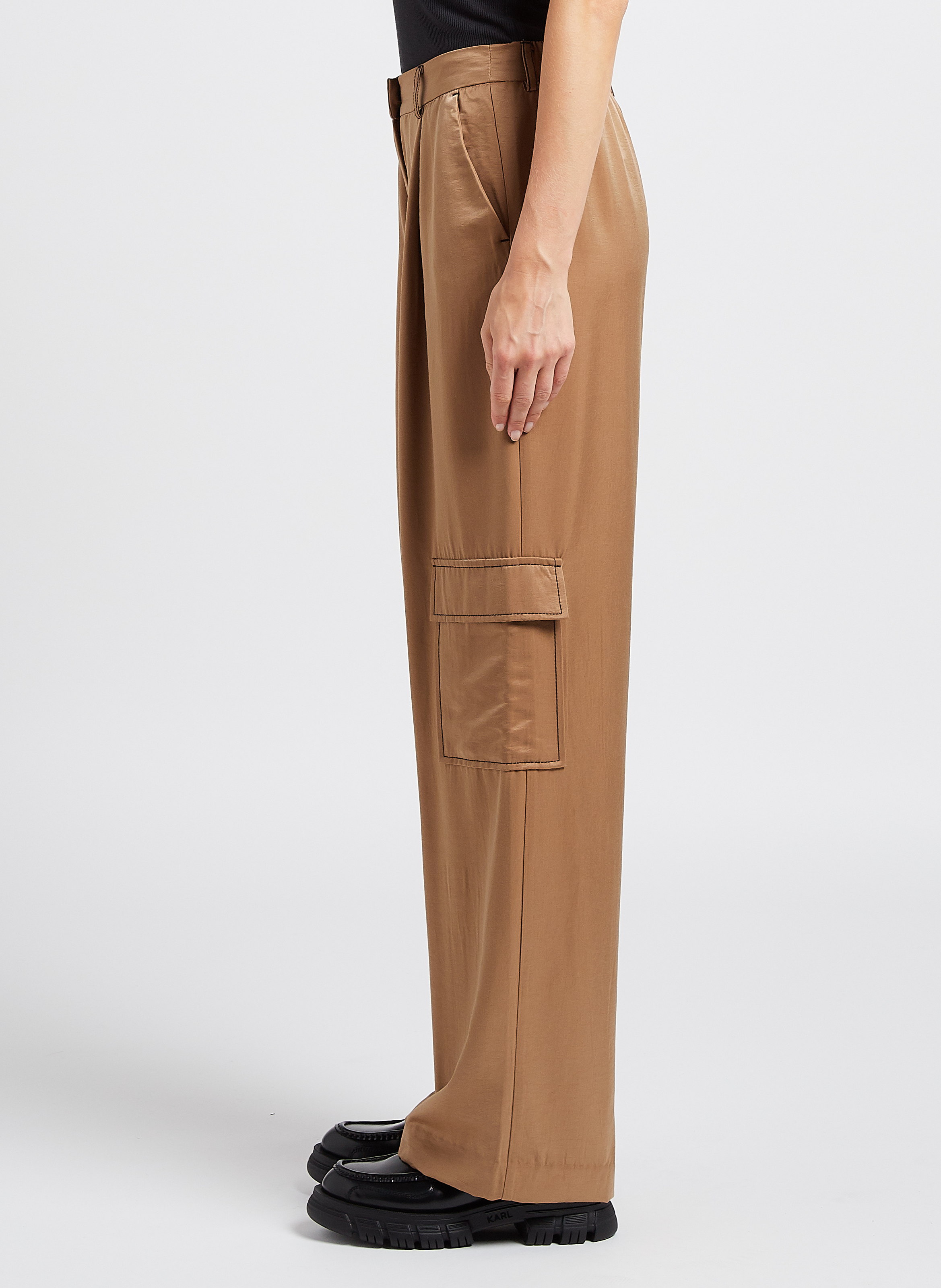 Weite, satinierte Hose OBJECT Braun