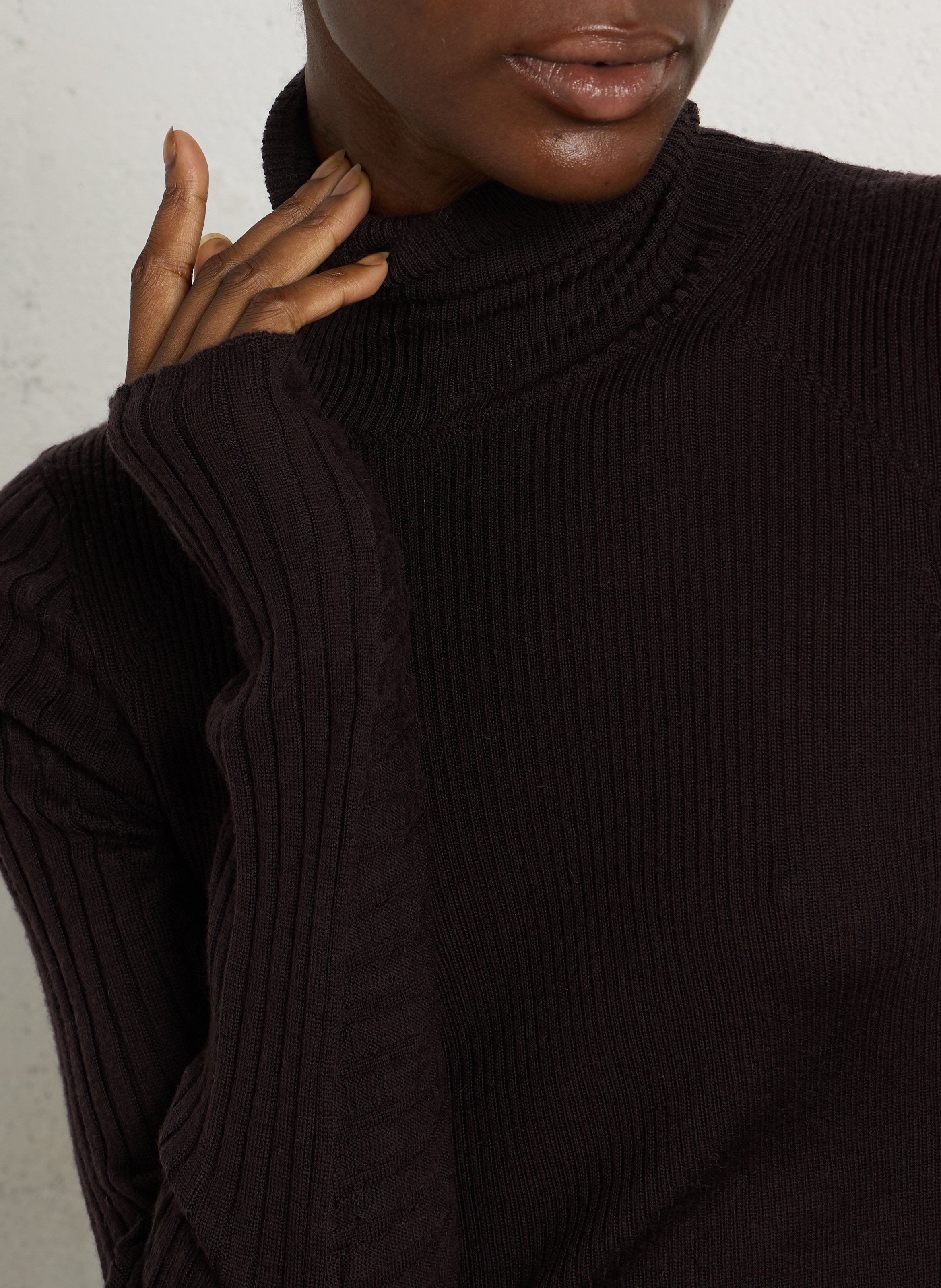 Pull droit col montant en laine BELLEROSE Marron