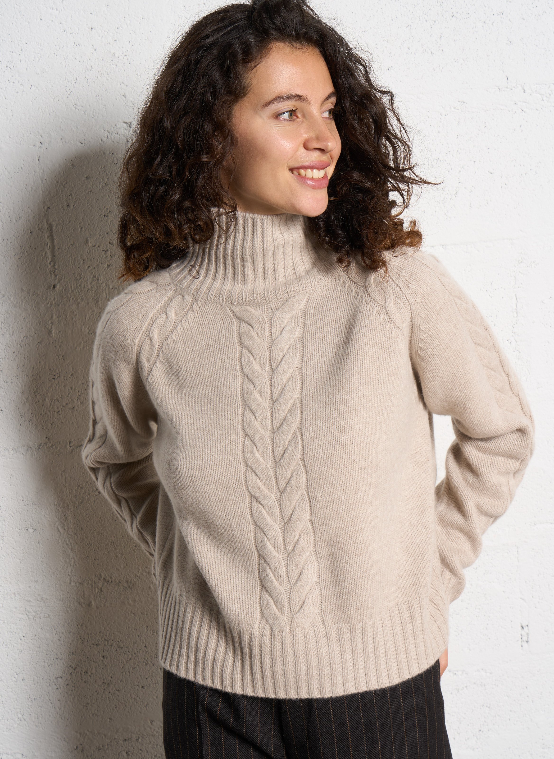 Pull oversize col montant en laine et cachemire MARGAUX LONNBERG