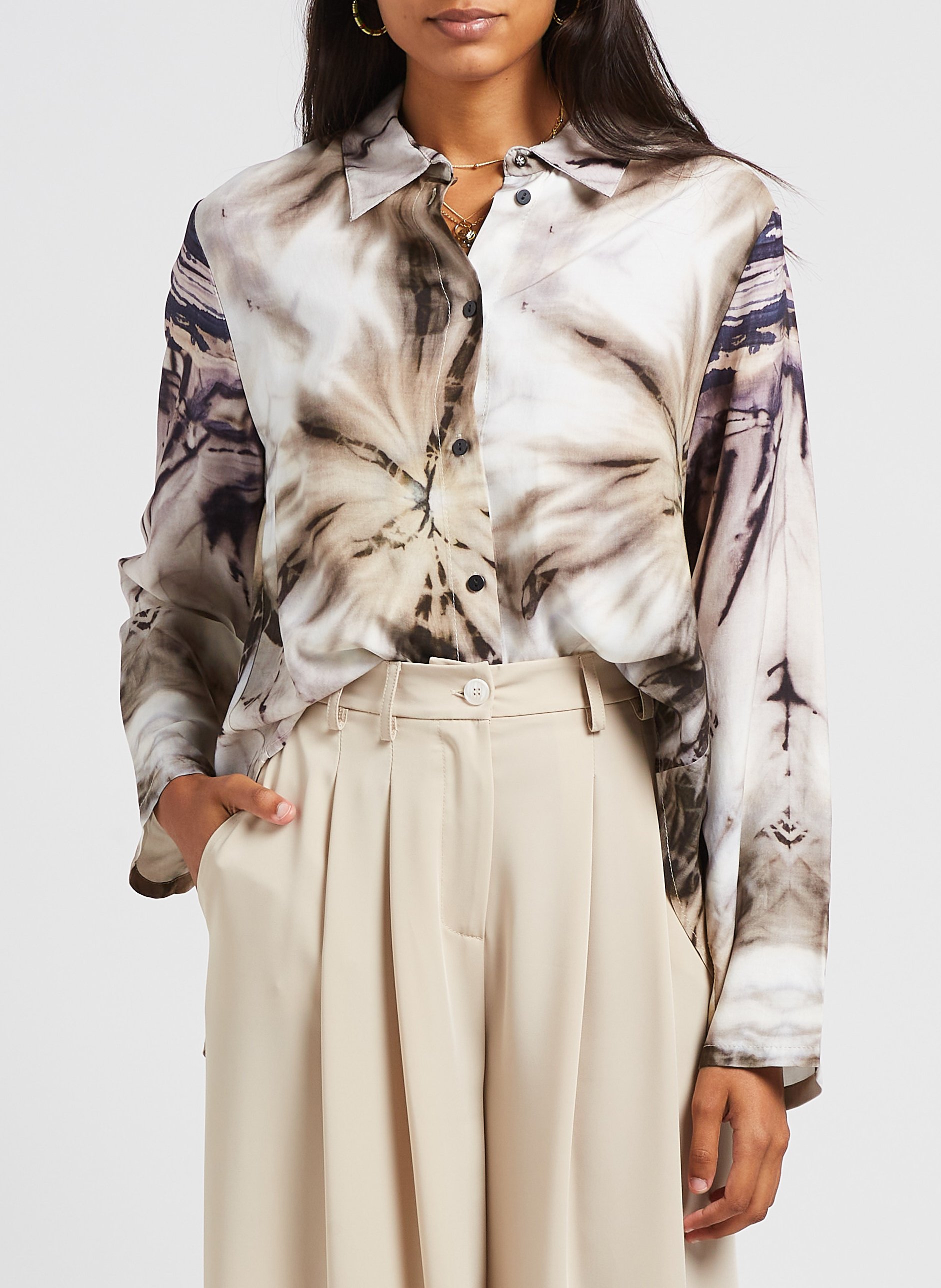 Blouse met klassieke kraag en print PLEASE Zwart