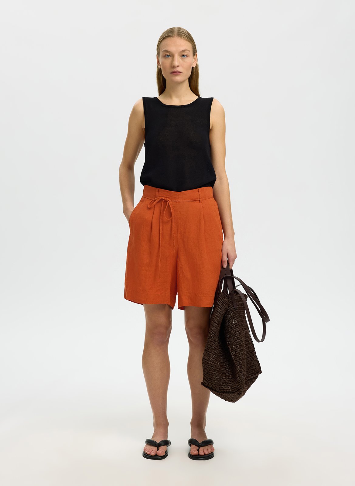 Straight Bermuda Shorts in Organic Linen SELECTED Brown